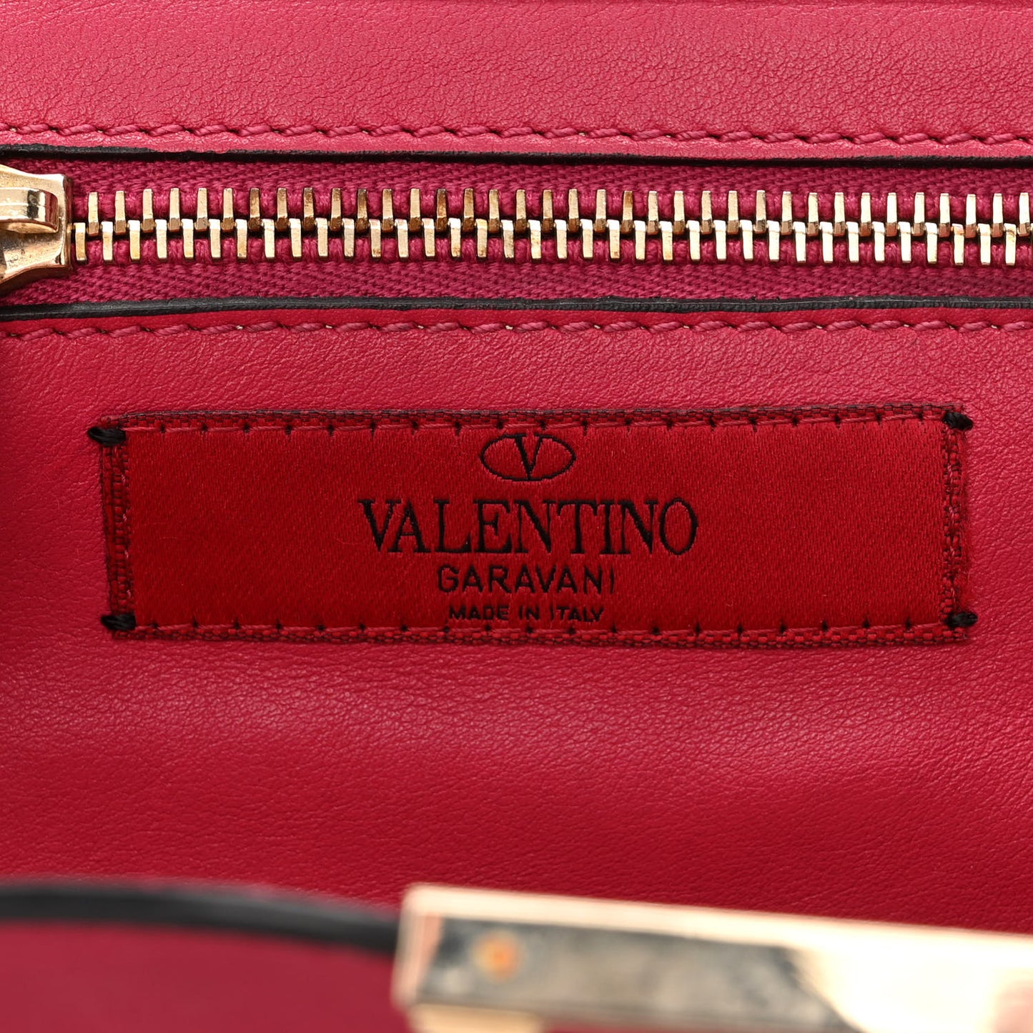 Vitello Small Rockstud Tote Fuchsia