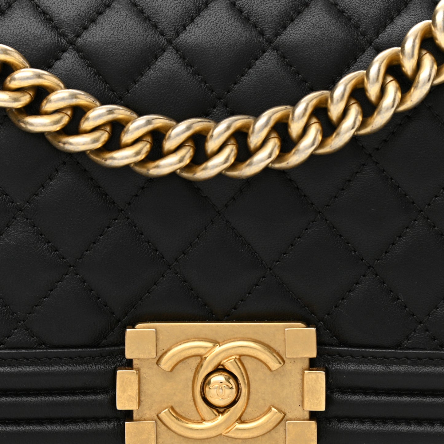 Lambskin Quilted Medium Boy Flap Black