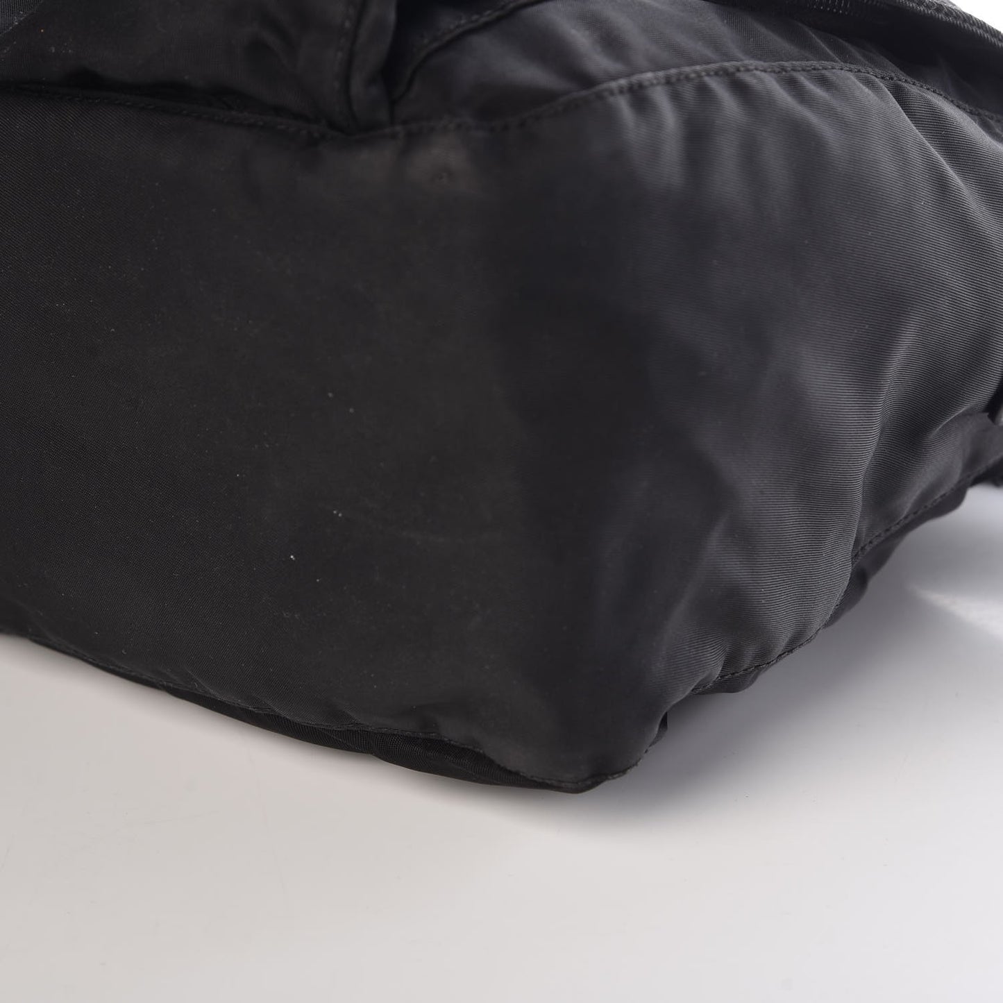 Nylon Vela Messenger Bag Black
