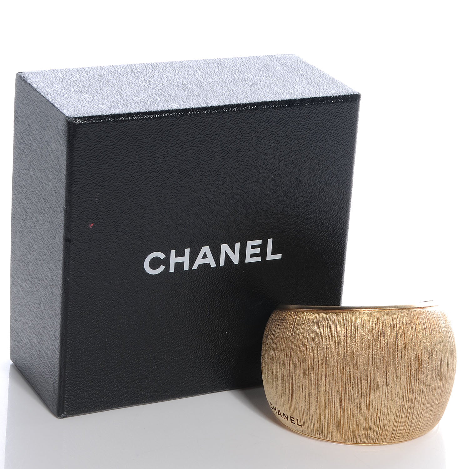Chanel Textured Cuff Gold 6 of 6