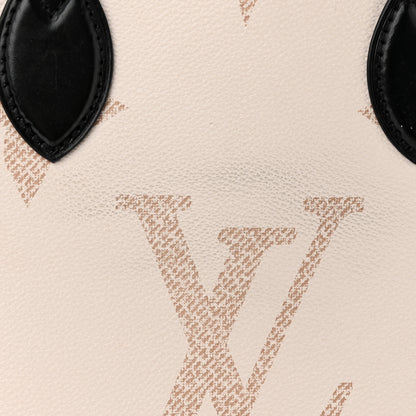 Louis Vuitton Monogram Dune Giant Onthego MM 11 of 13