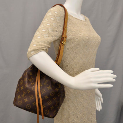 Louis Vuitton Monogram Petit Noe 2 of 9