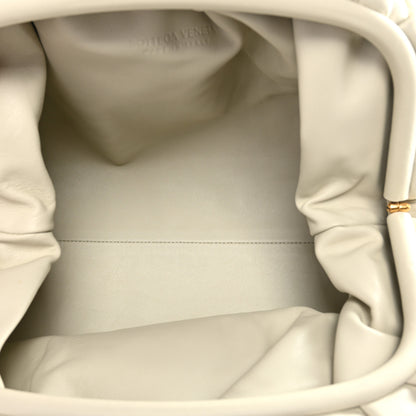 Bottega Veneta Smooth Butter Calf The Pouch Oversized Clutch Plaster 5 of 8