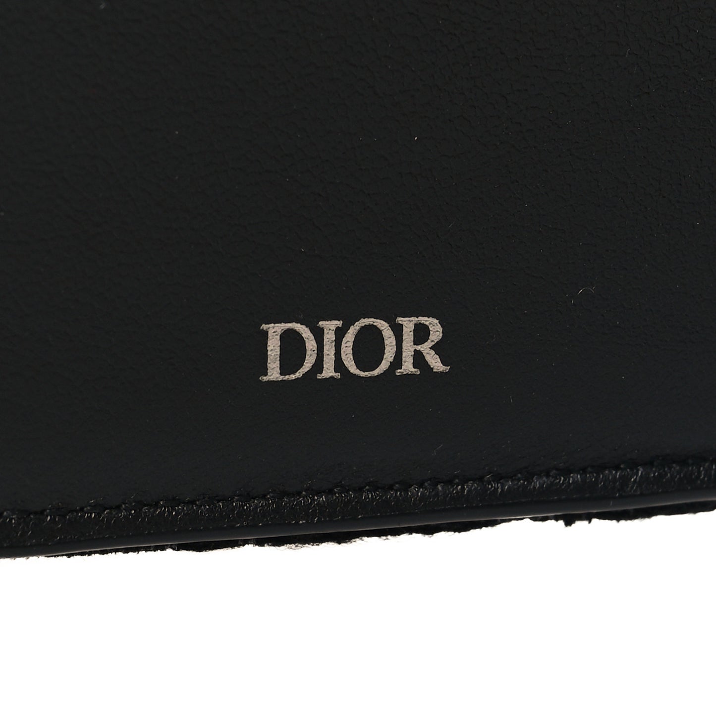 Oblique Vertical Wallet Black