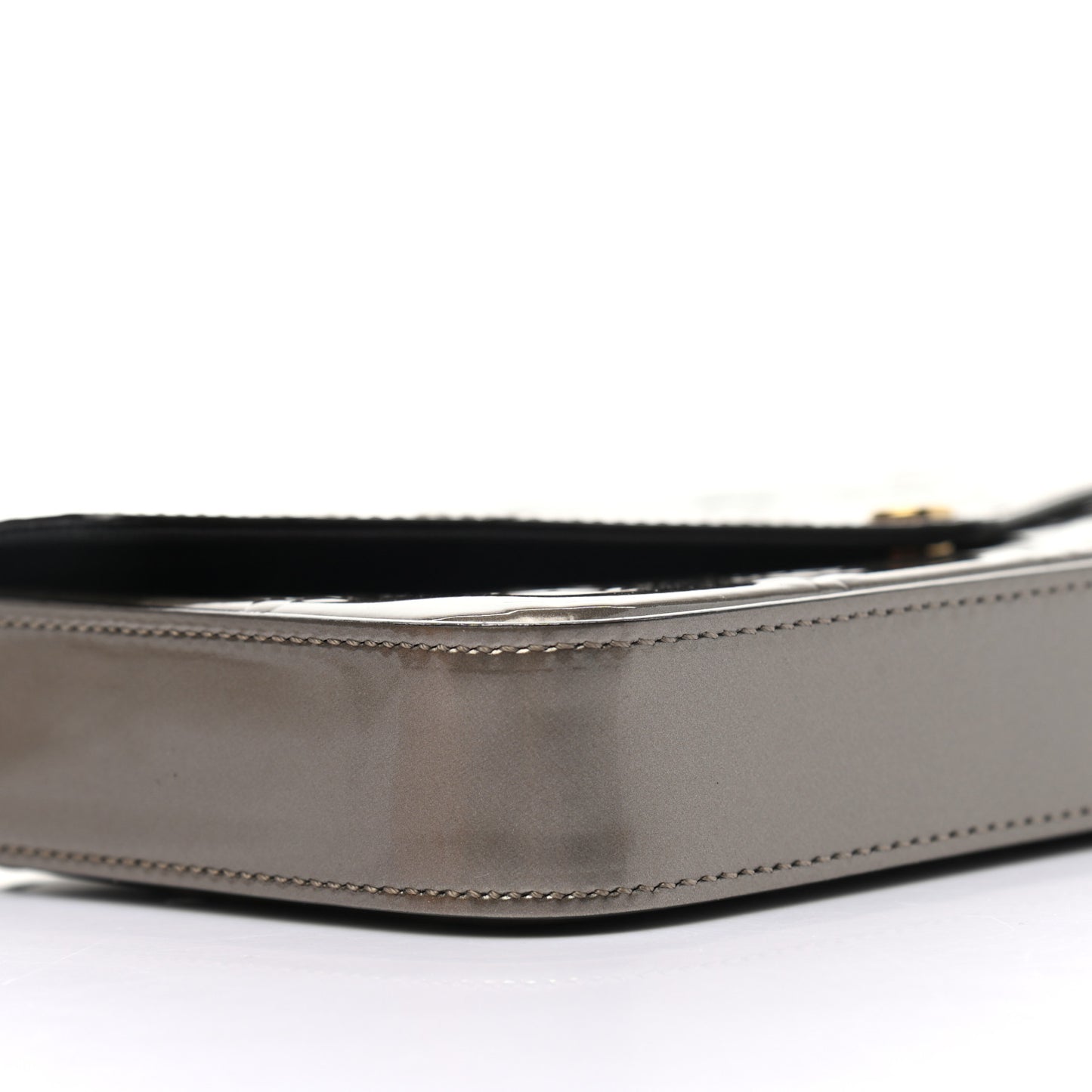 Vernis Felicie Pochette Chain Wallet Champagne Metallise