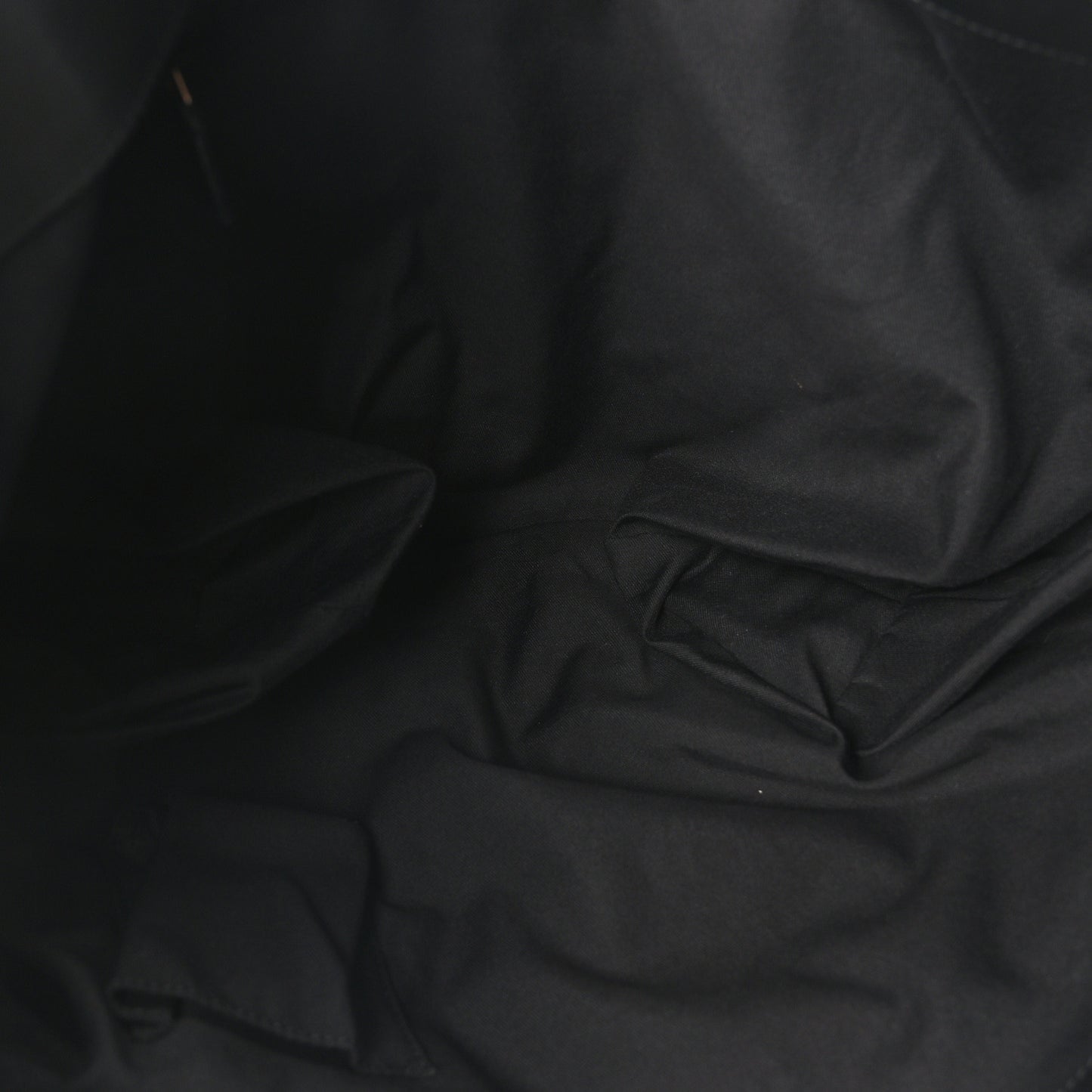 Monogram D Gold Tote Black