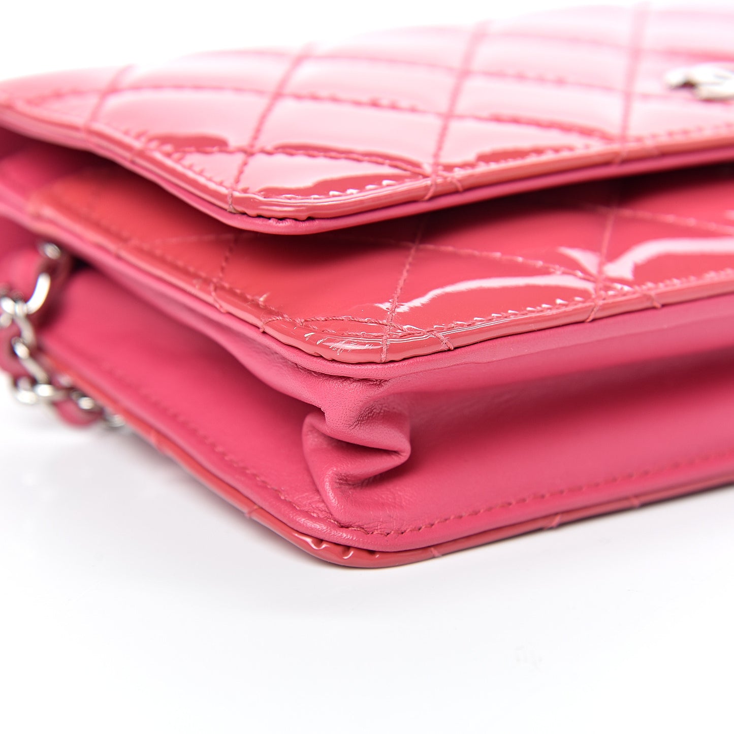 Patent Quilted Wallet On Chain WOC Fuchsia