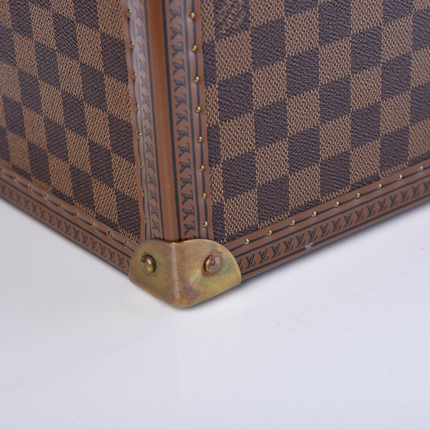Louis Vuitton Damier Ebene Boite Bouteilles et Glace Beauty Train Case 12 of 22