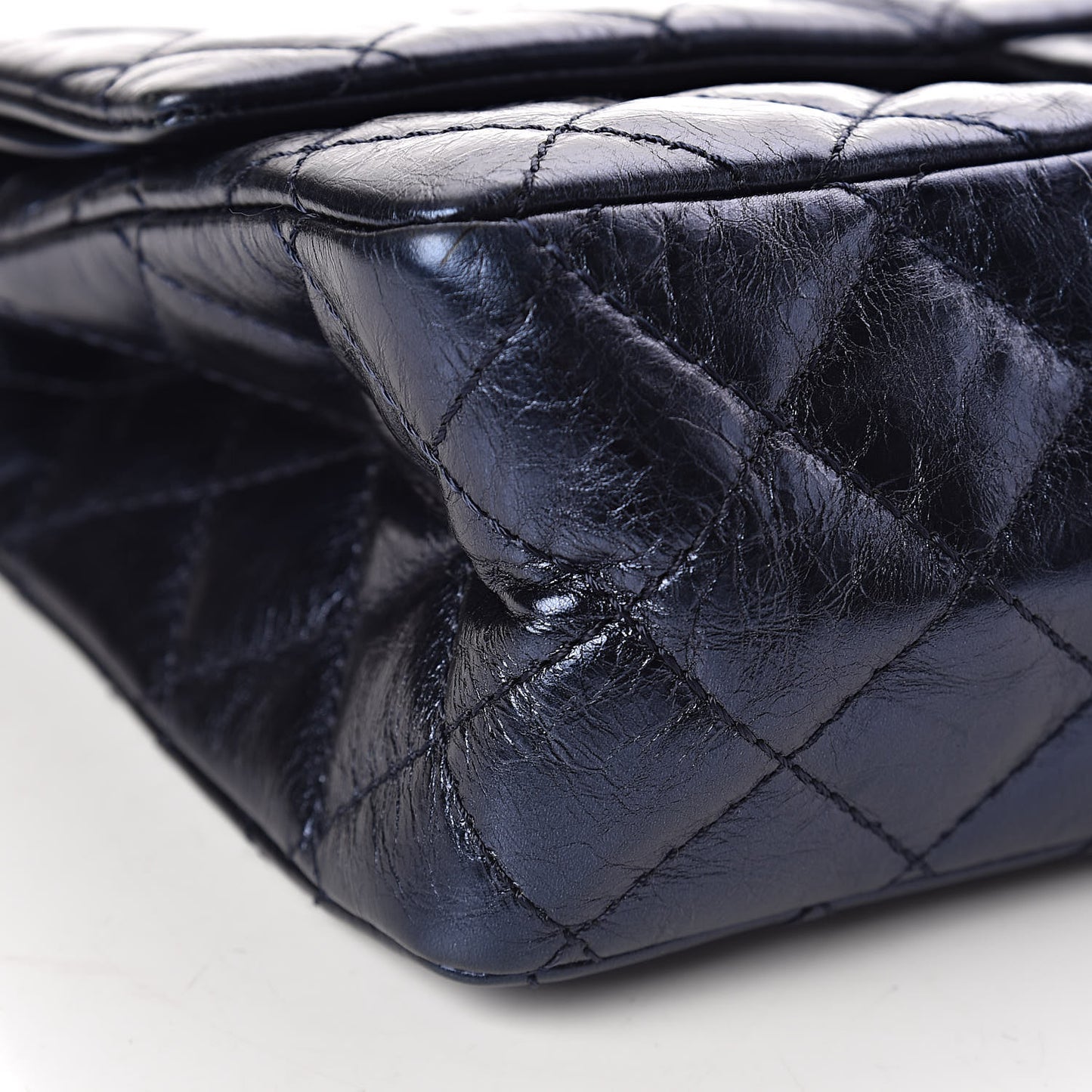 Metallic Calfskin Quilted 2.55 Reissue 226 Flap Marine Fonce