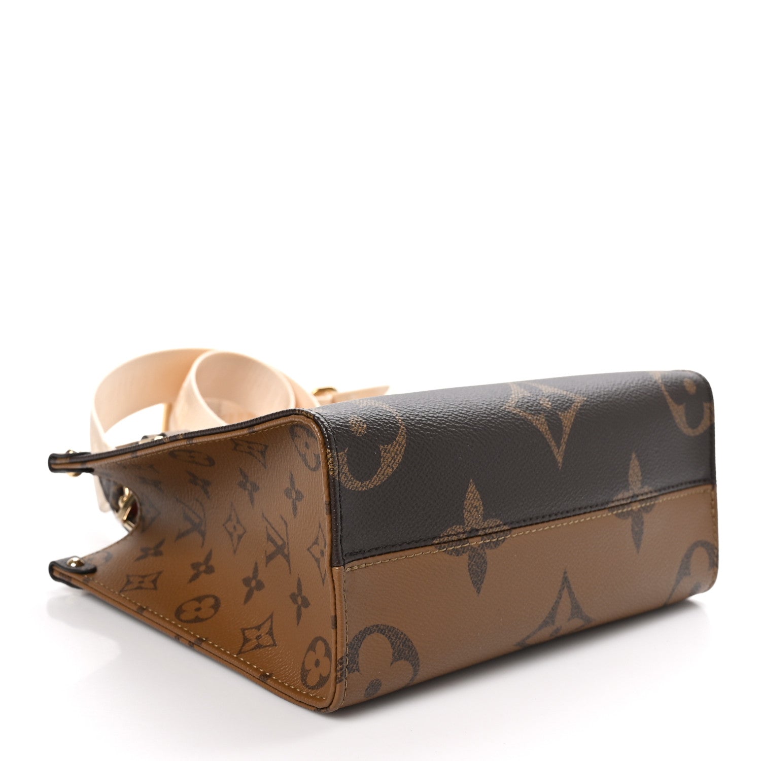 Louis Vuitton Reverse Monogram Giant Onthego PM 4 of 9