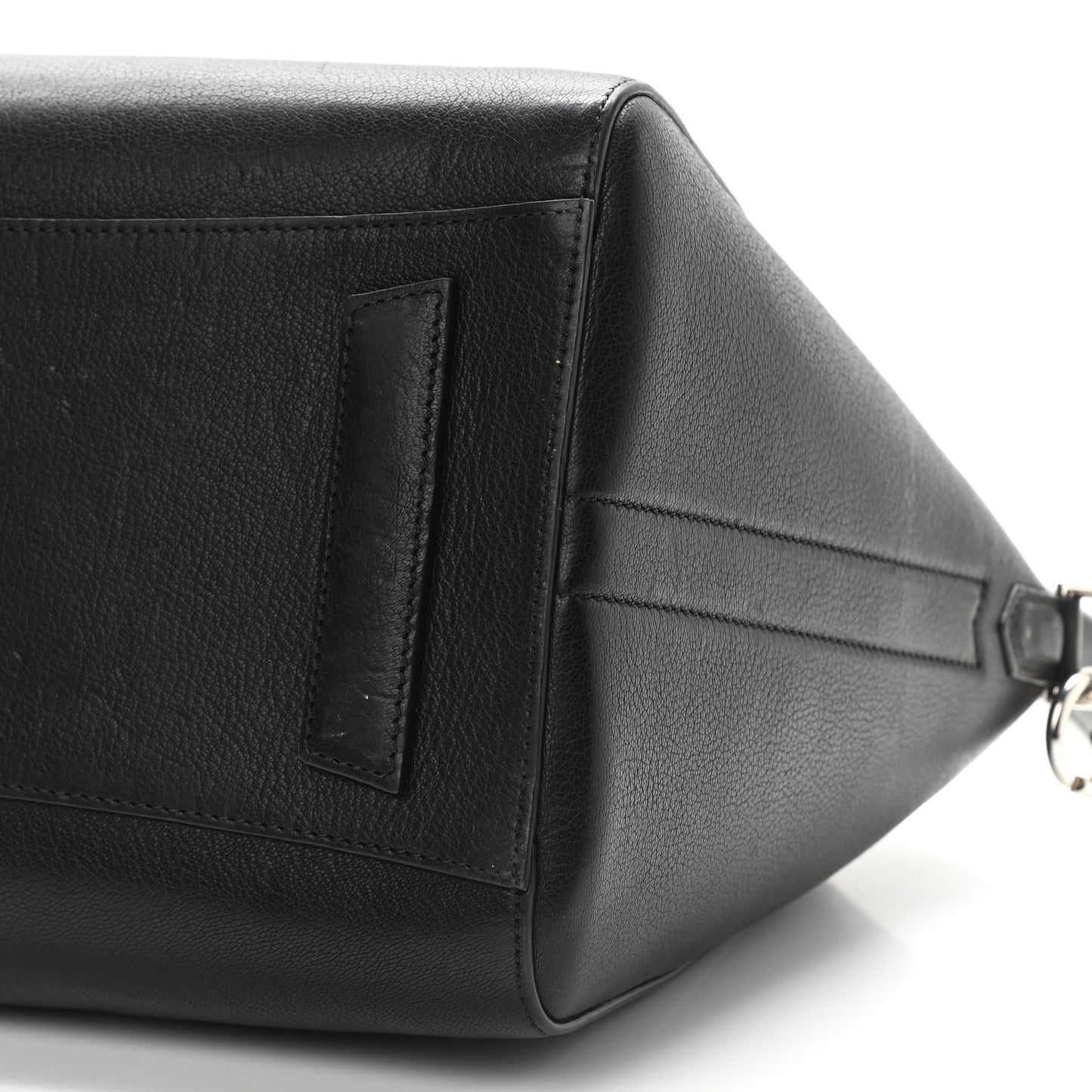 Sugar Goatskin Medium Antigona Black