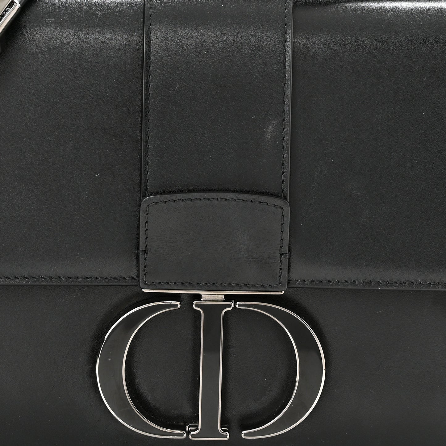 30 Montaigne Flap Bag Black