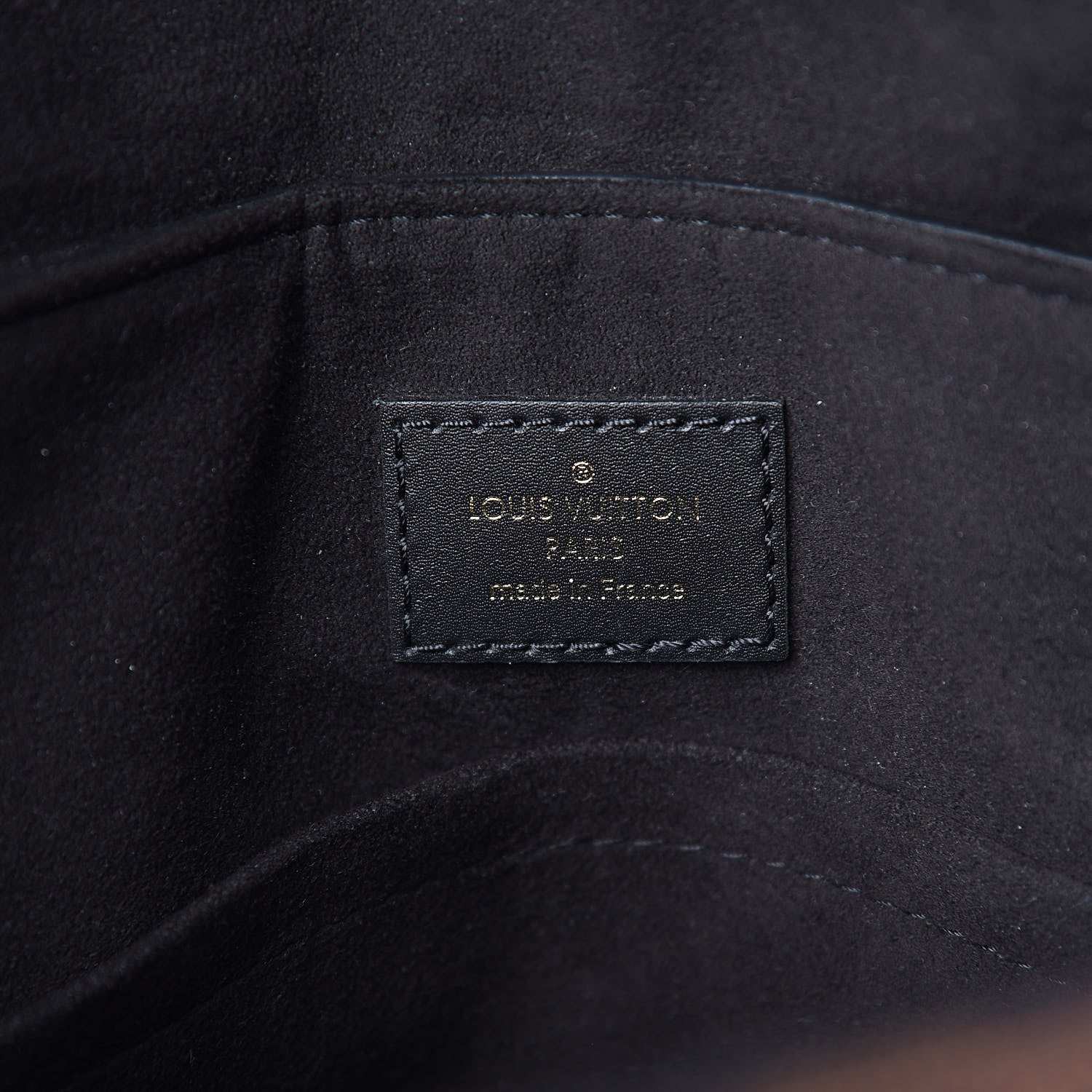 Louis Vuitton Damier Ebene Beaubourg MM 7 of 11