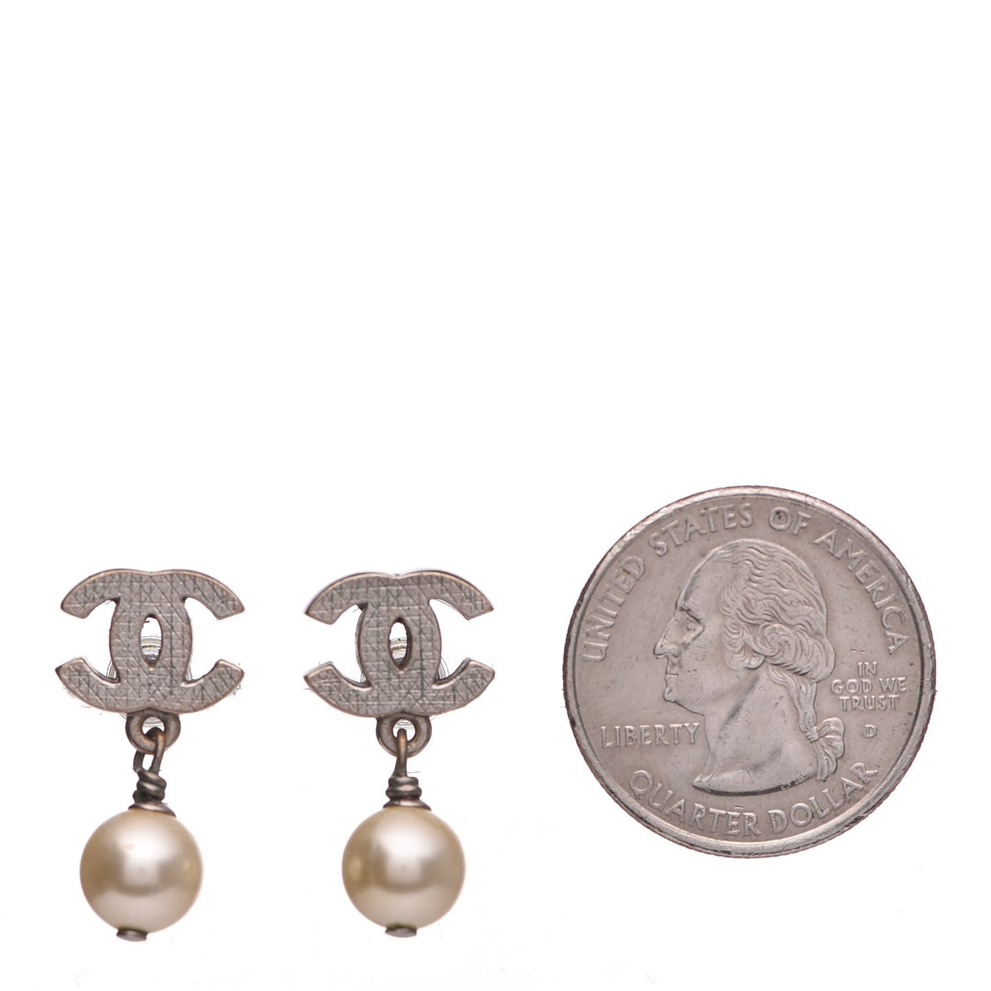 Pearl Quilted CC Drop Earrings Silver