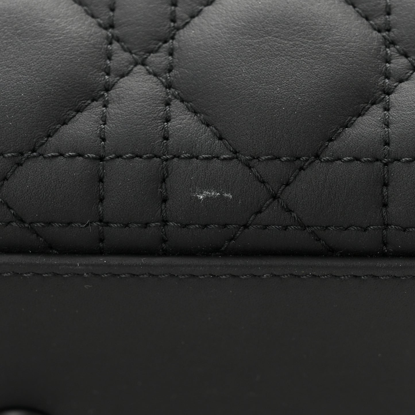 Ultra Matte Calfskin Cannage Large Lady Dior Black