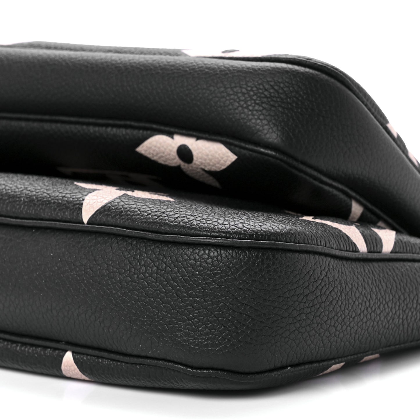 Empreinte Monogram Giant Multi Pochette Accessories Black Beige