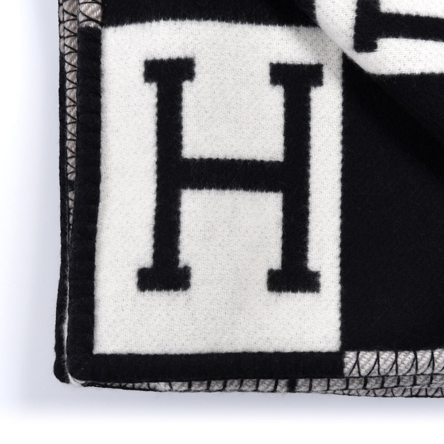Wool Cashmere Avalon III Blanket Ecru Black