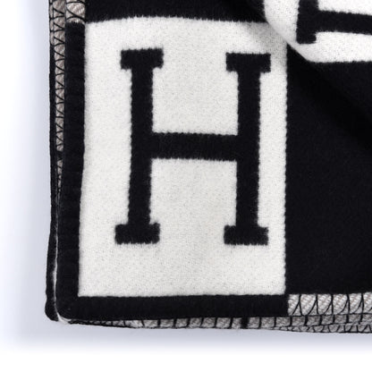 Hermes Wool Cashmere Avalon III Blanket Ecru Black 2 of 4