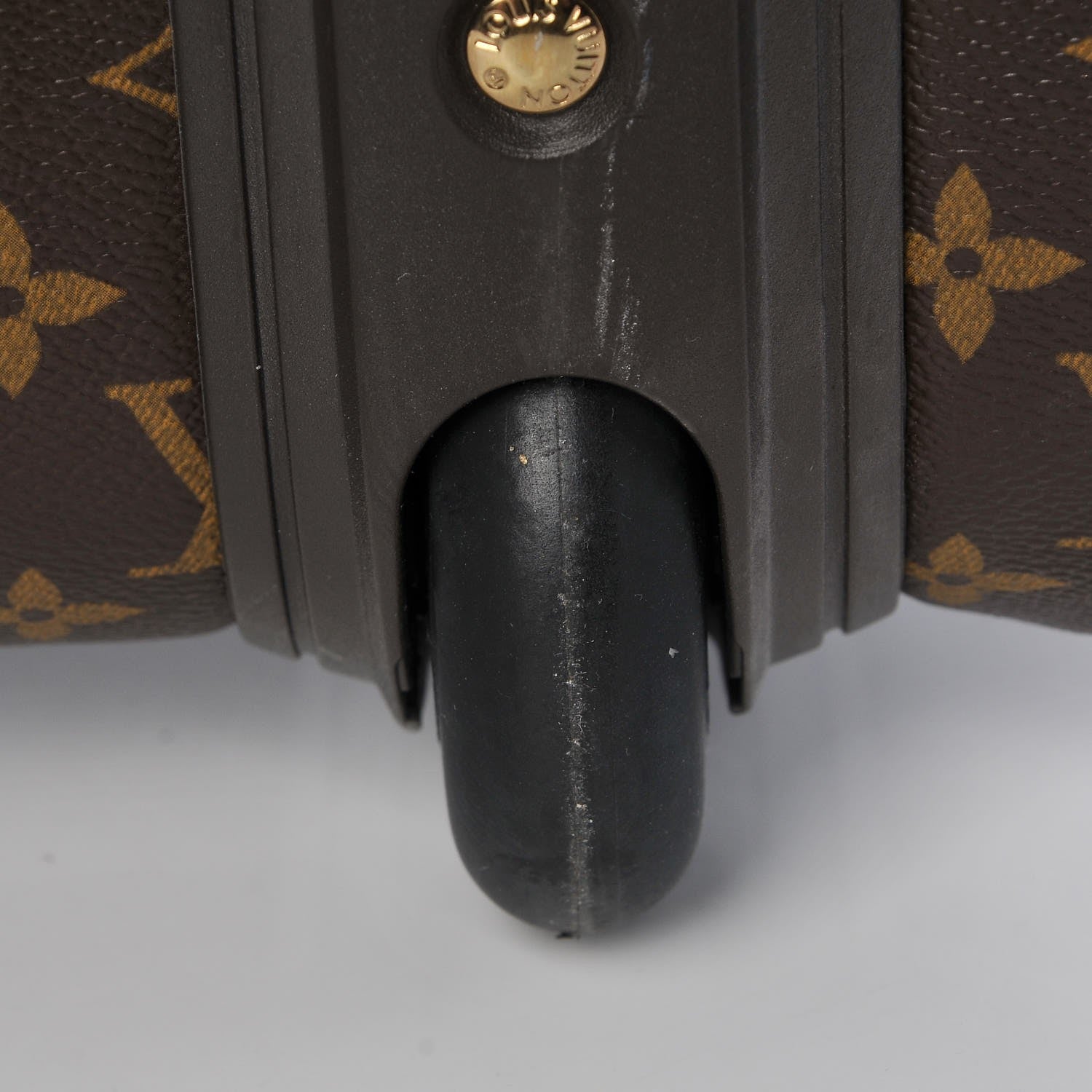 Louis Vuitton Monogram Pegase 55 12 of 19
