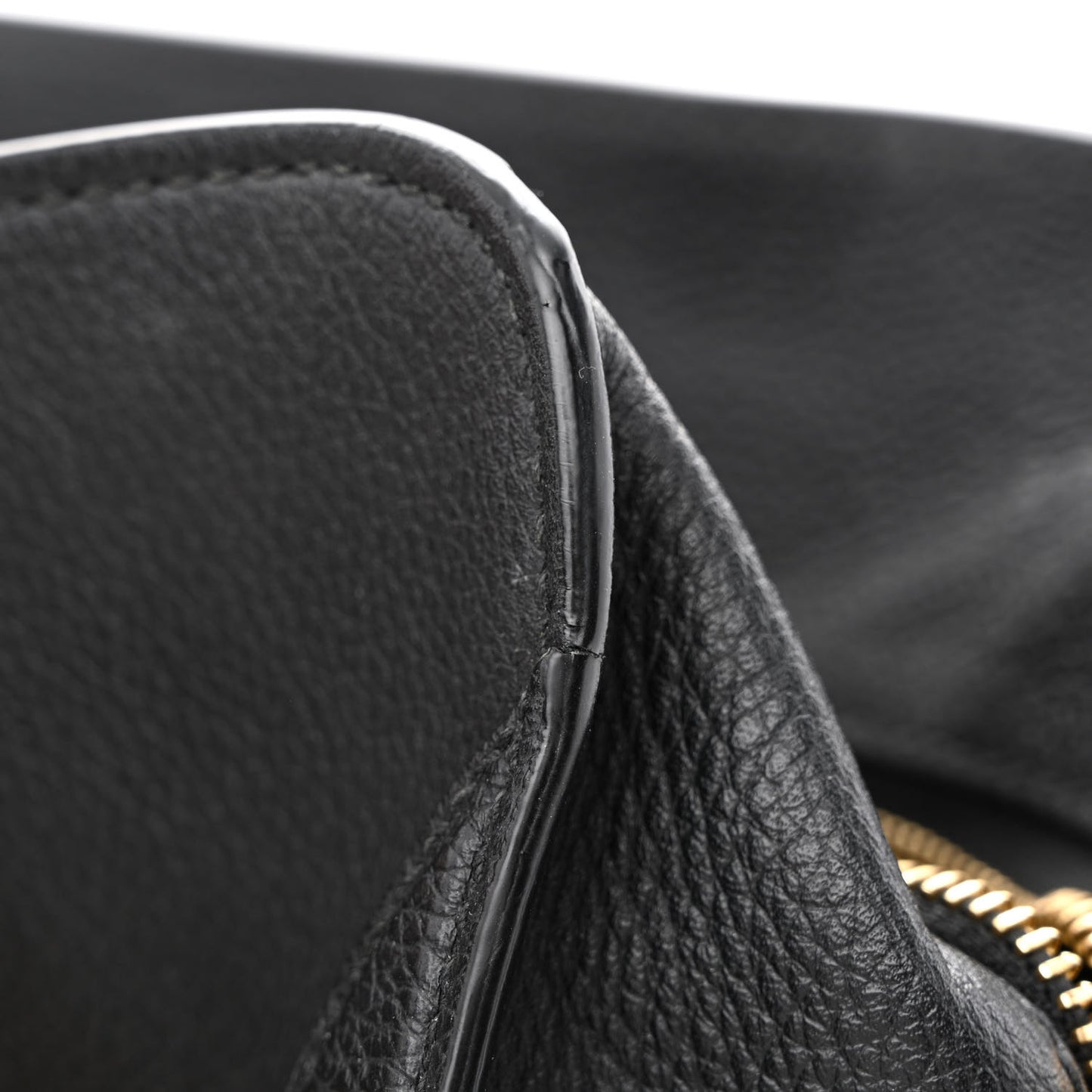 Pebbled Calfskin Small Skull Padlock Zip Around Tote Black