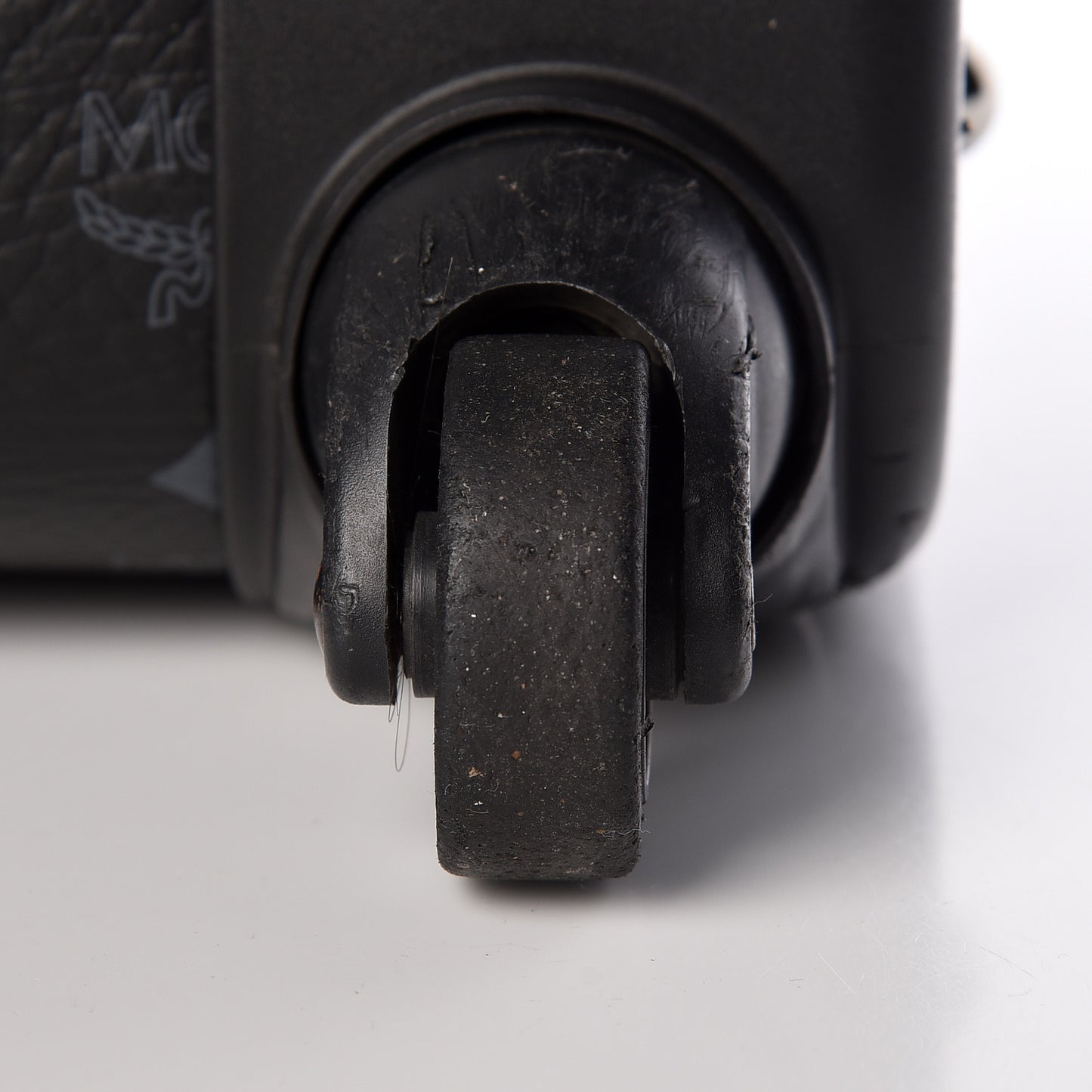 Visetos Small Traveler Trolley Whelled Suitcase Black