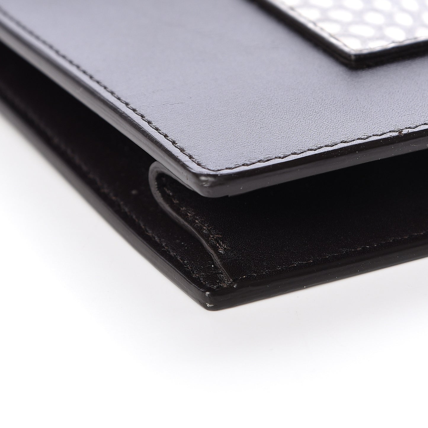 Cobra Shiny Calfskin Clutch On A Chain
