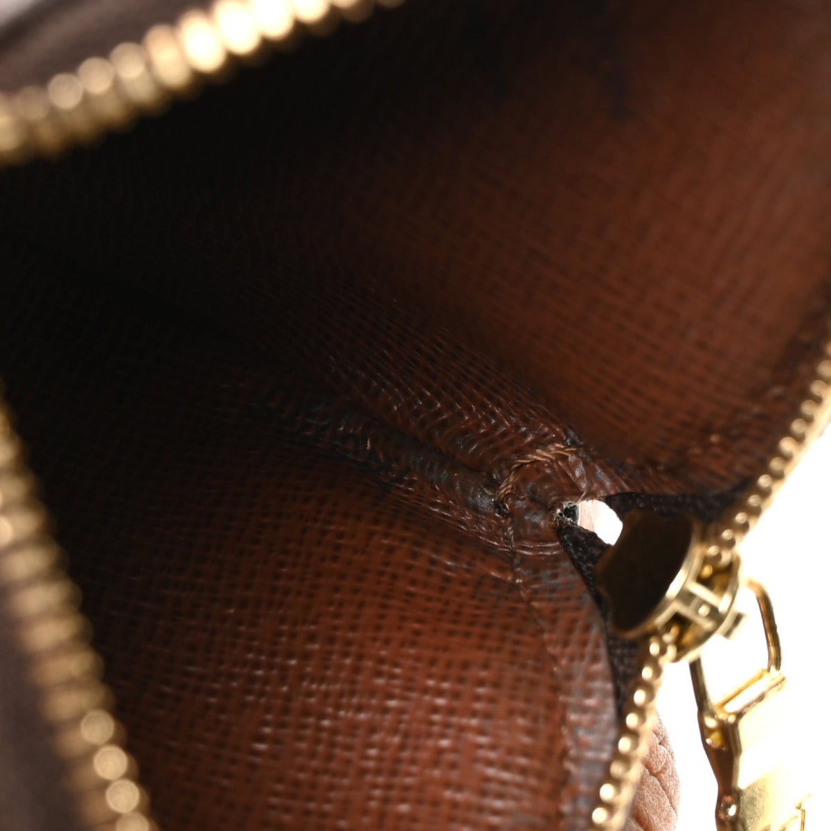 Louis Vuitton Monogram Round Coin Purse 7 of 7