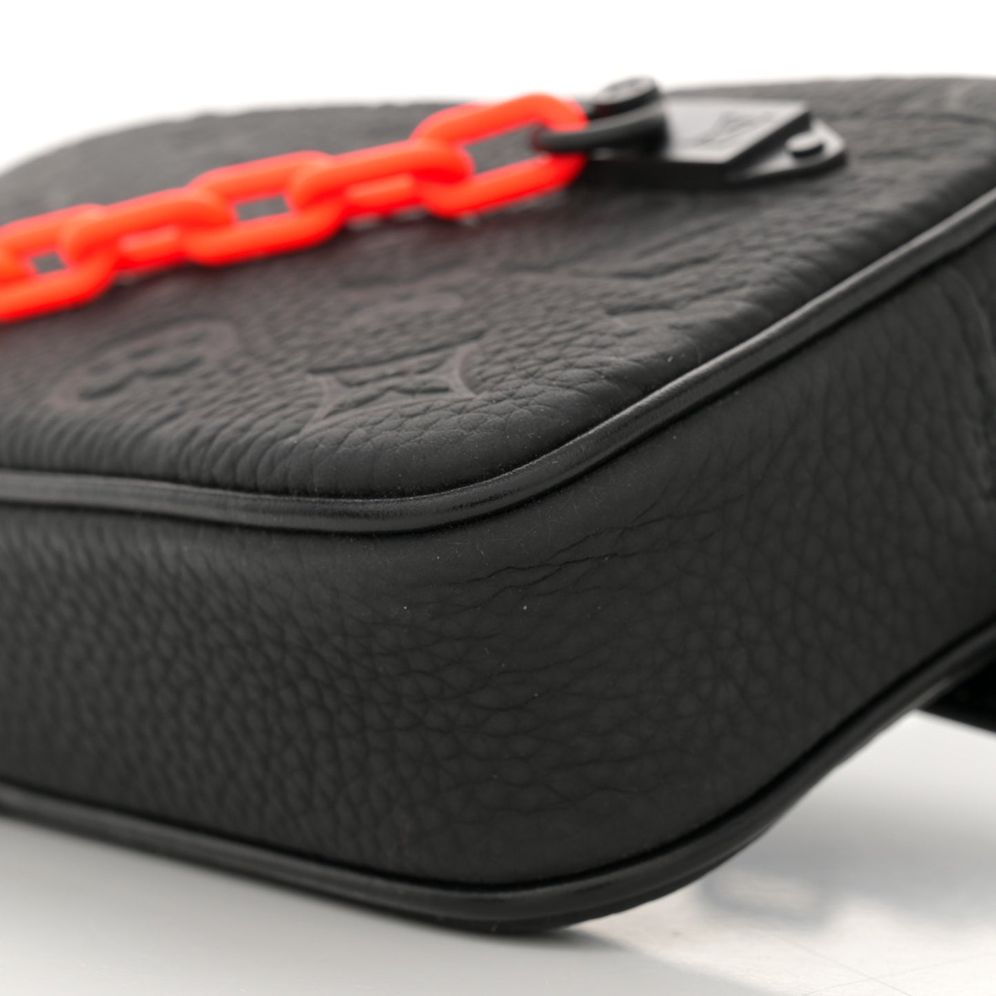 Taurillon Monogram Uniformes Solar Ray Soft Pochette Volga Belt Bag Black