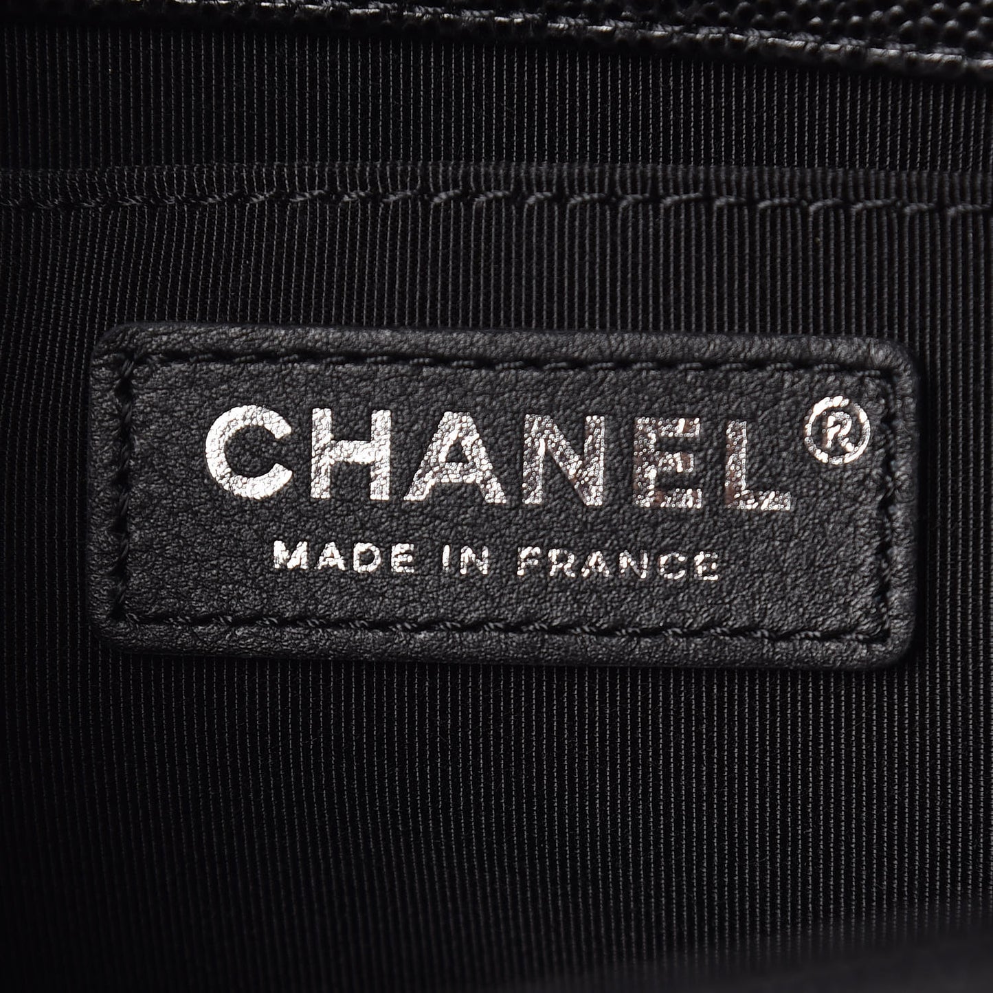 Caviar Quilted Medium Boy Flap Black