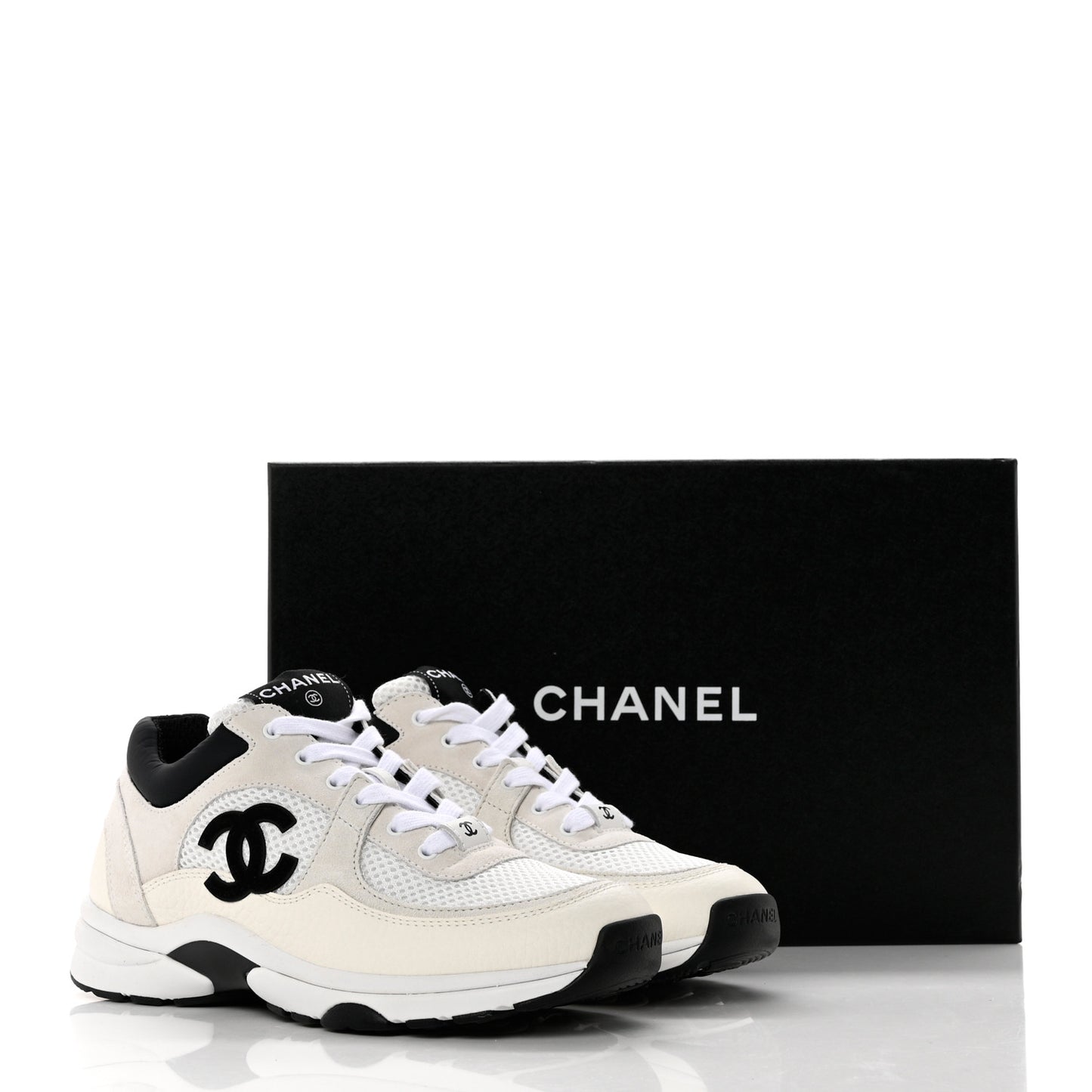 Mesh Suede Calfskin Grained Calfskin Womens CC Sneakers 37 White Black