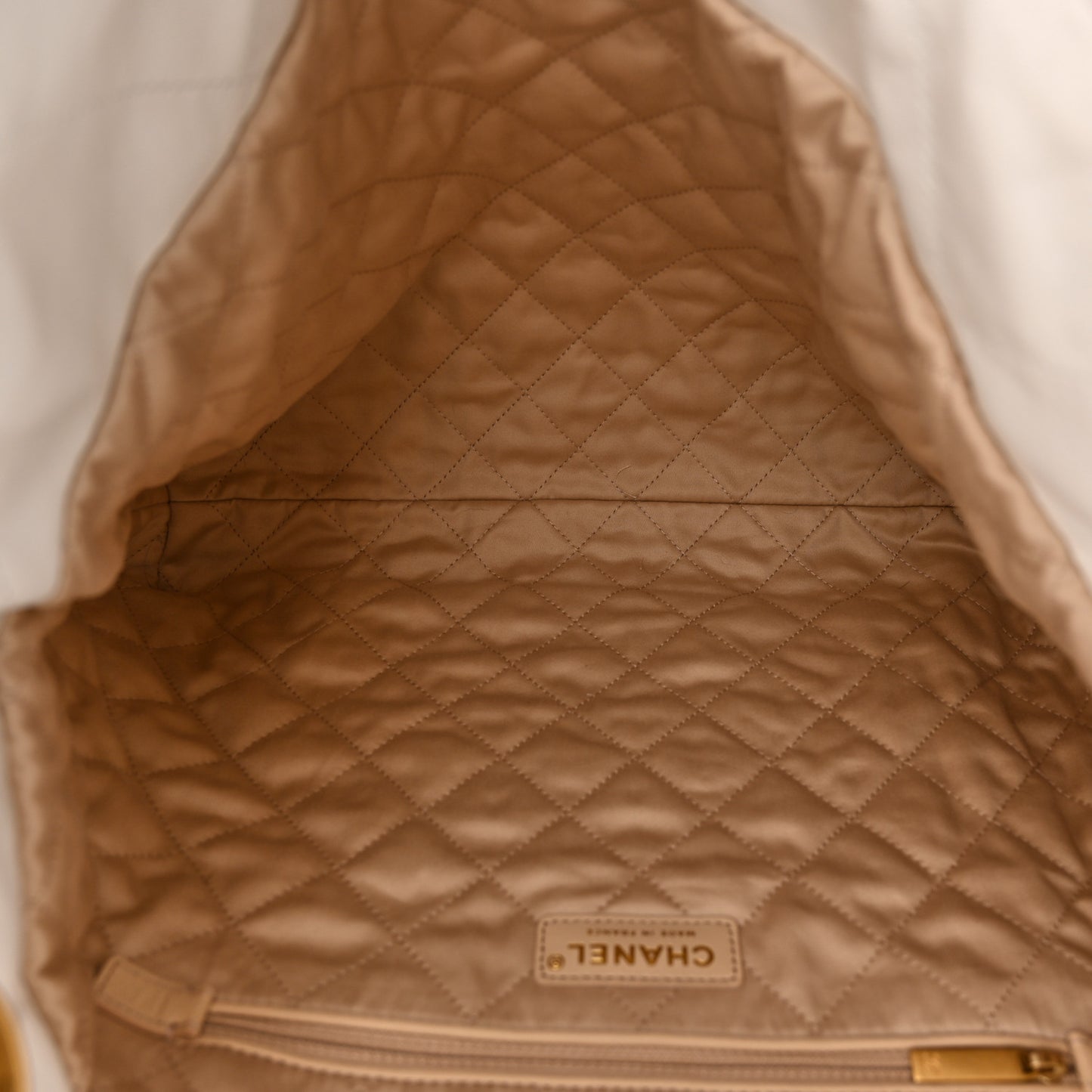 Shiny Calfskin Quilted Chanel 22 White