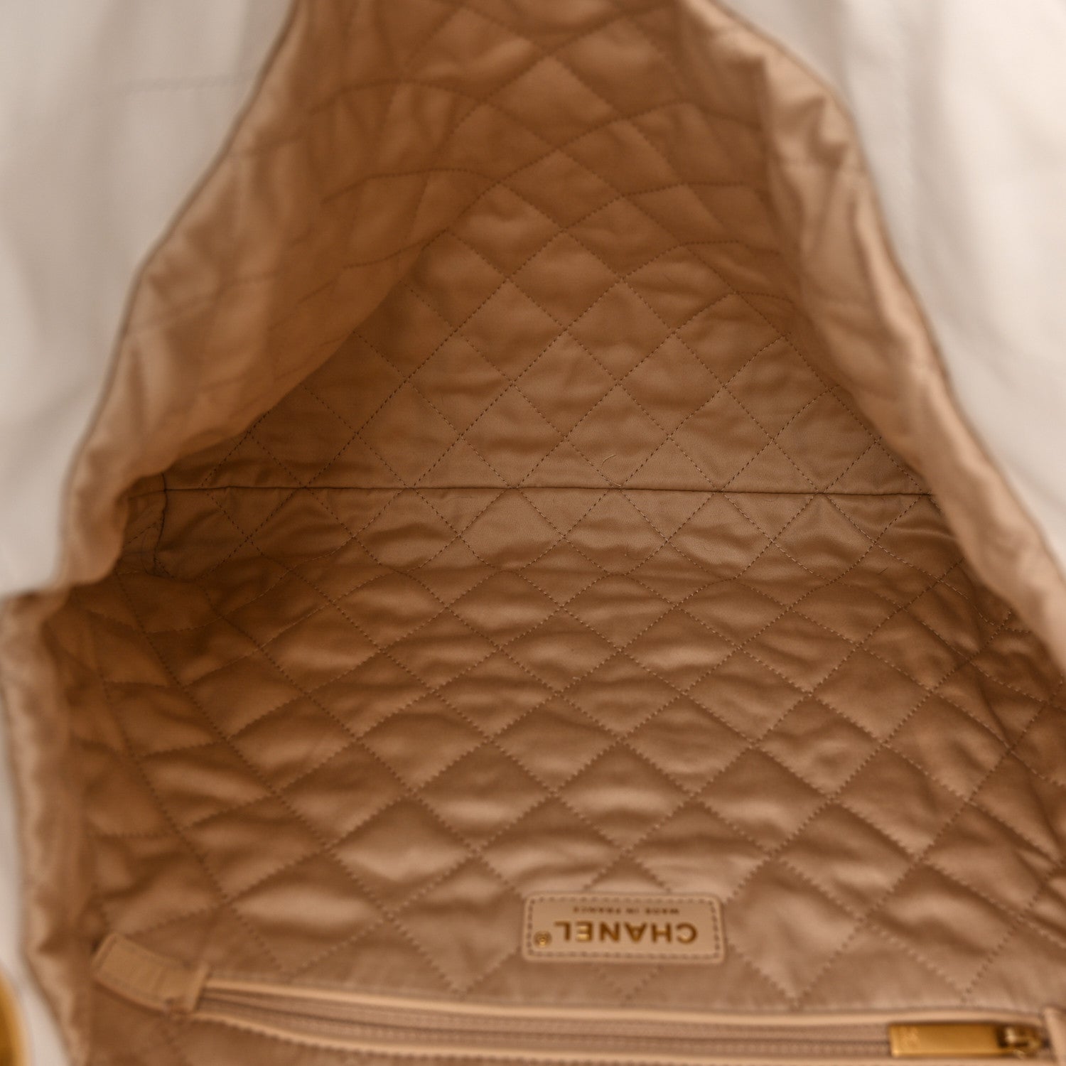 Chanel Shiny Calfskin Quilted Chanel 22 White 6 of 12