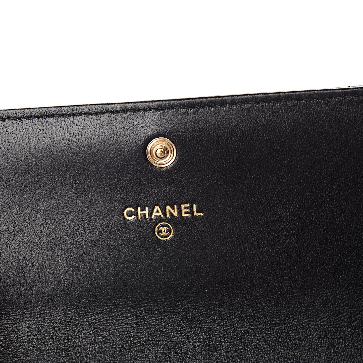 Lambskin Quilted Medium Chanel 19 Flap Wallet Black