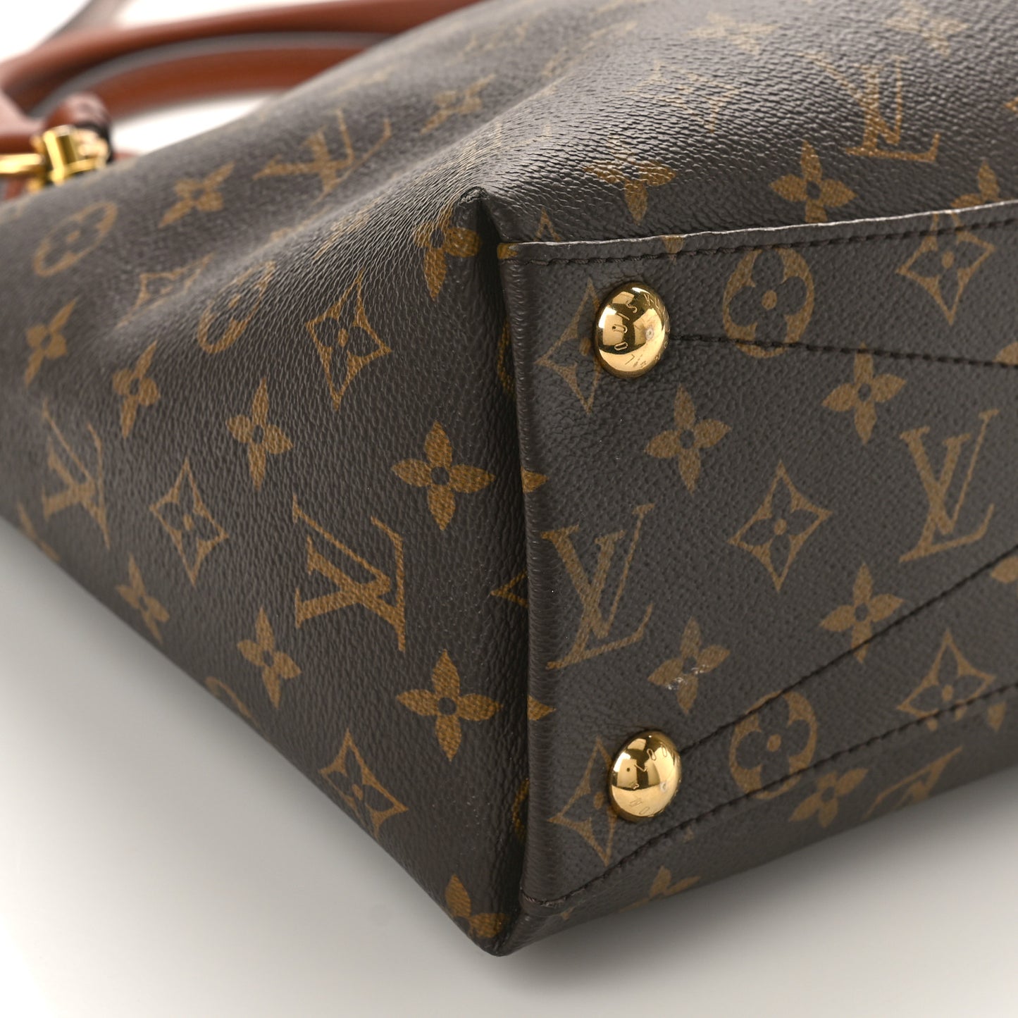 Monogram V Tote MM Black