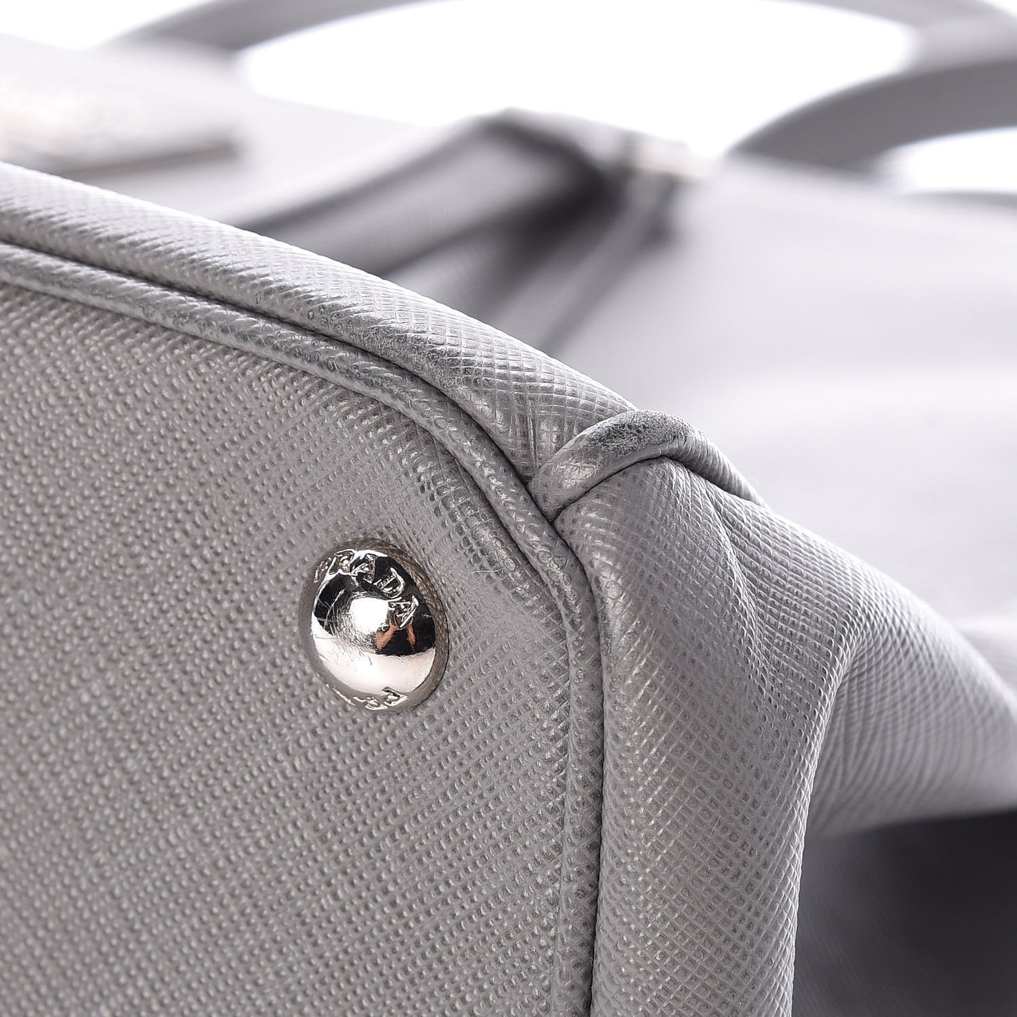 Saffiano Medium Galleria Double Zip Tote Marmo