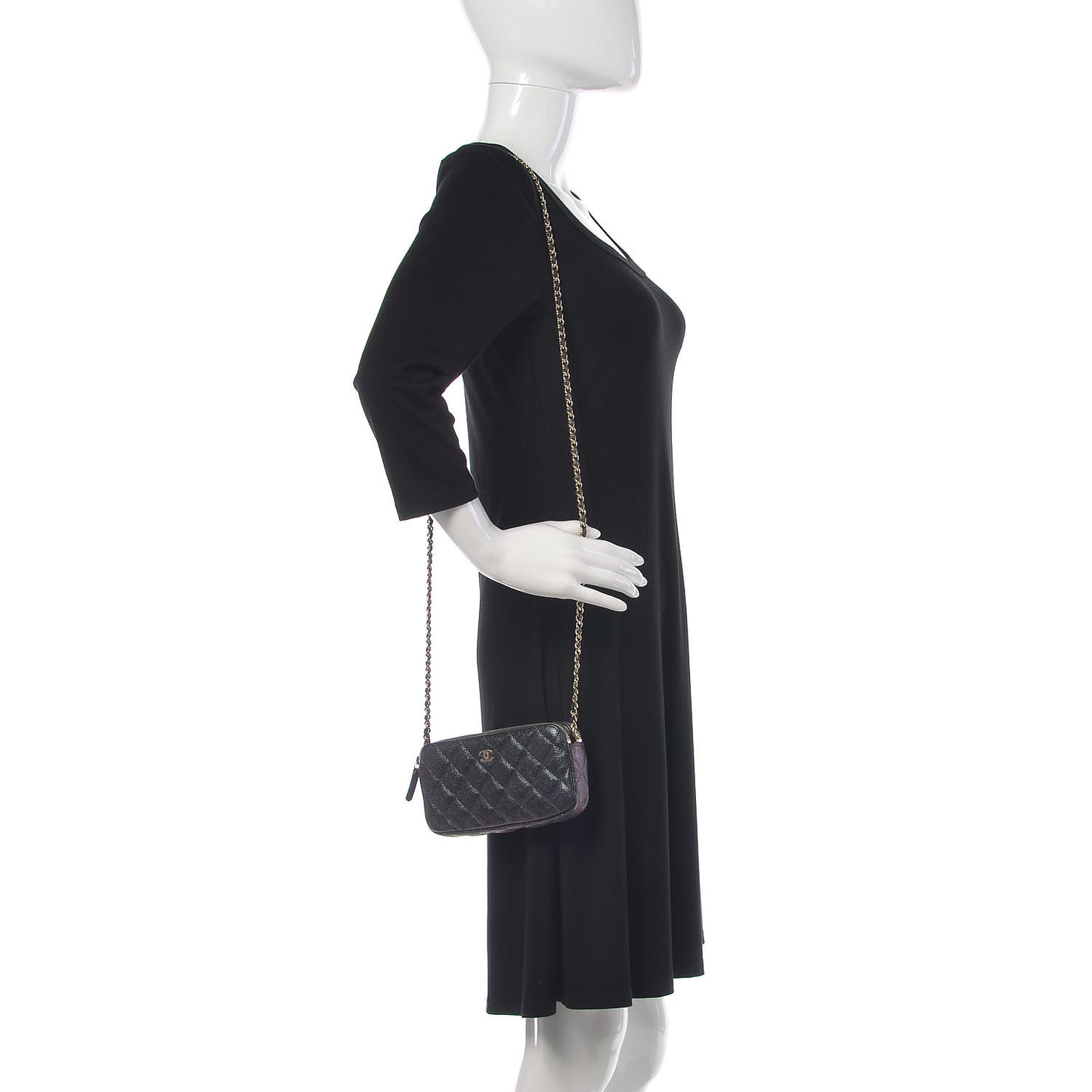 Iridescent Caviar Quilted Clutch With Chain Black