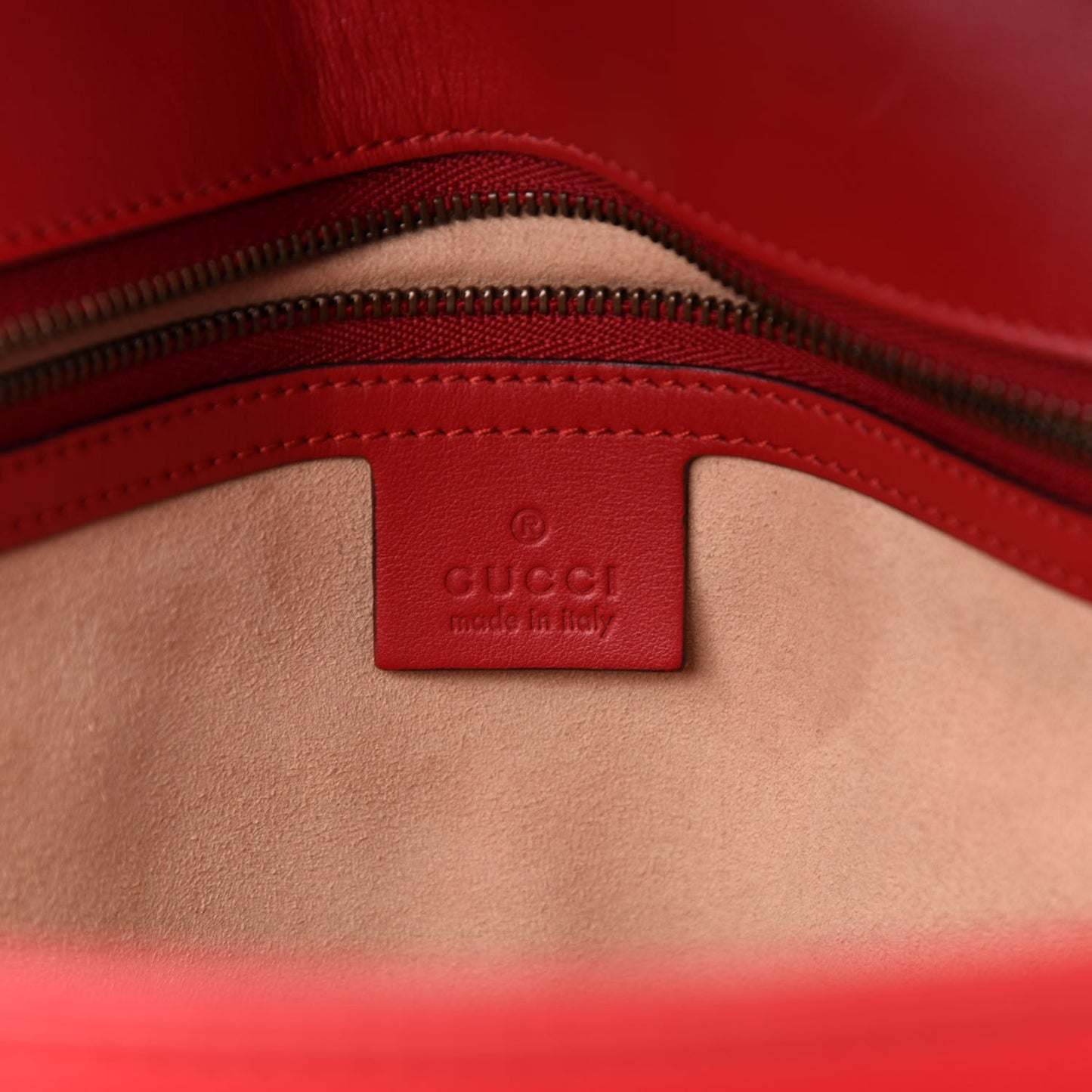 Calfskin Matelasse Large GG Marmont Shoulder Bag Hibiscus Red