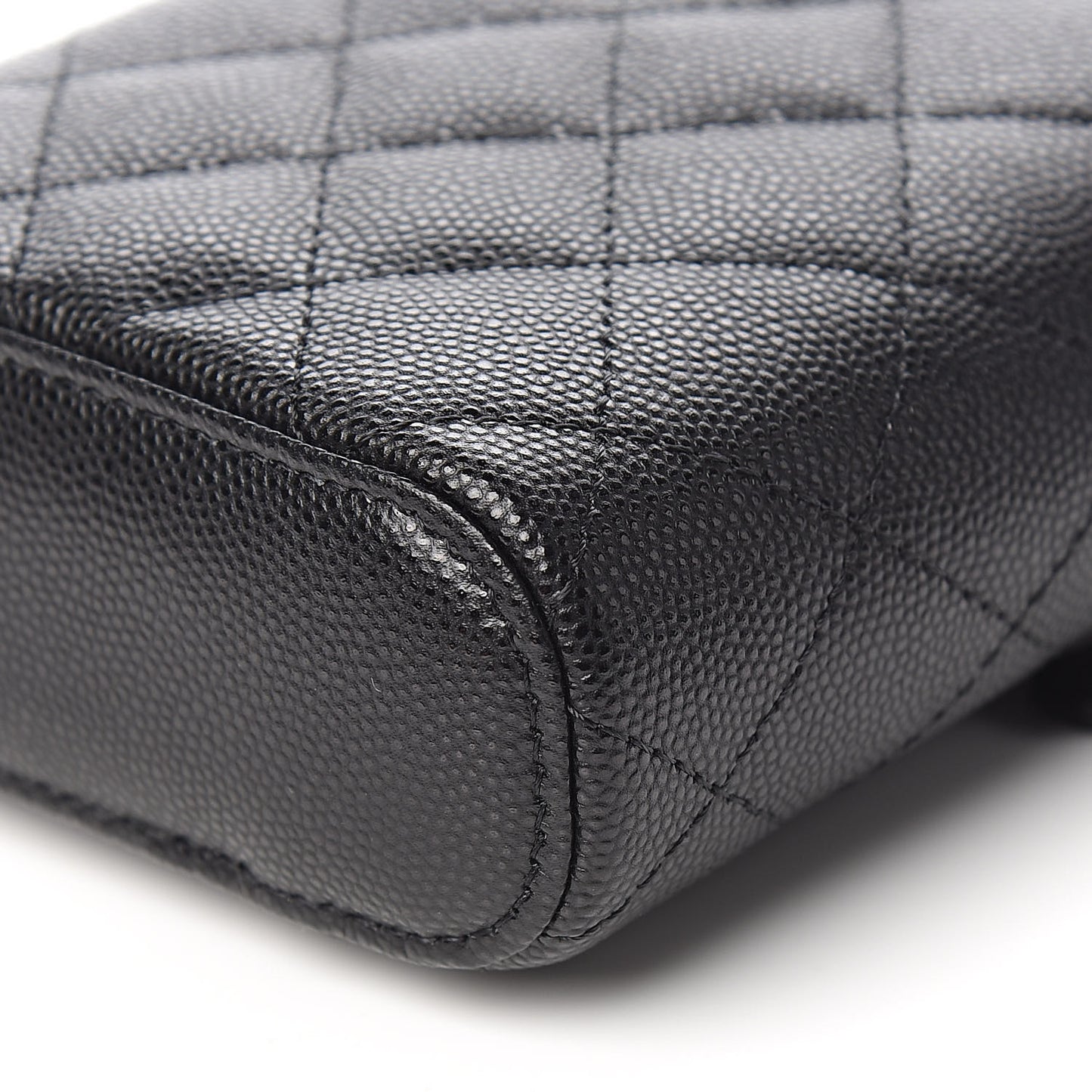Caviar Quilted Small Vertical Coco Beauty Vanity Case With Chain Black