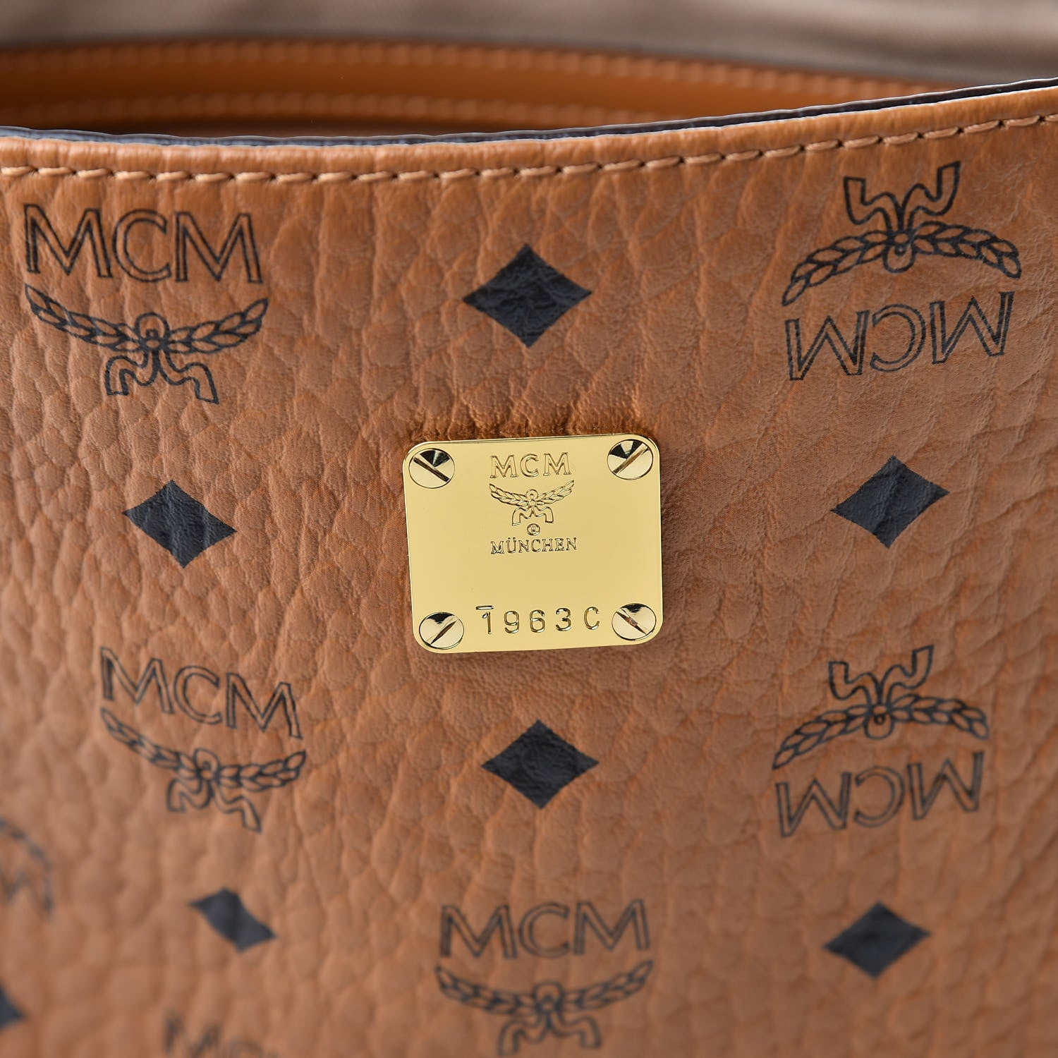 MCM Visetos Large Zip Pouch Cognac 7 of 8