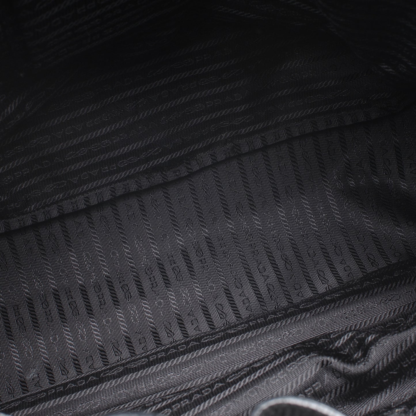 Leather Gaufre Drawstring XL Nero Black