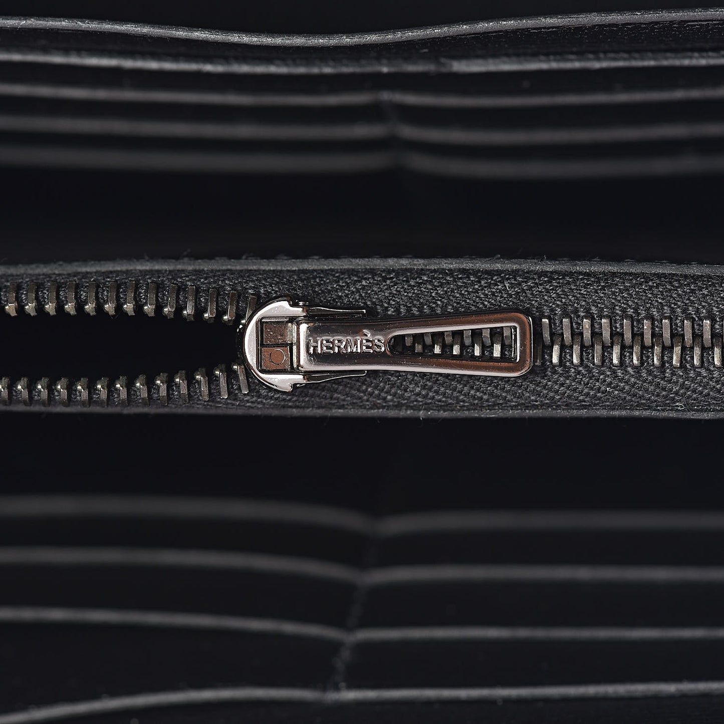 Shiny Alligator Constance Wallet Black