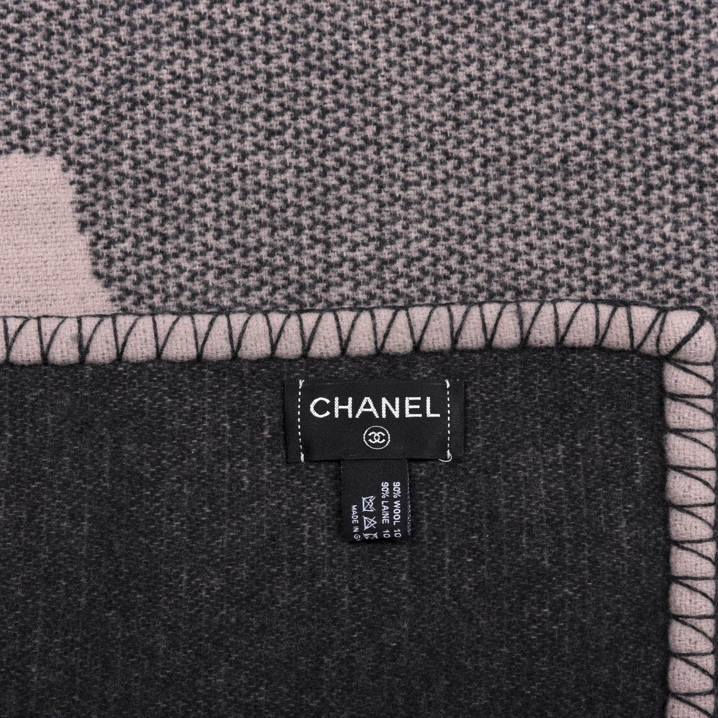 Merino Wool Cashmere CC Throw Blanket Black Pink