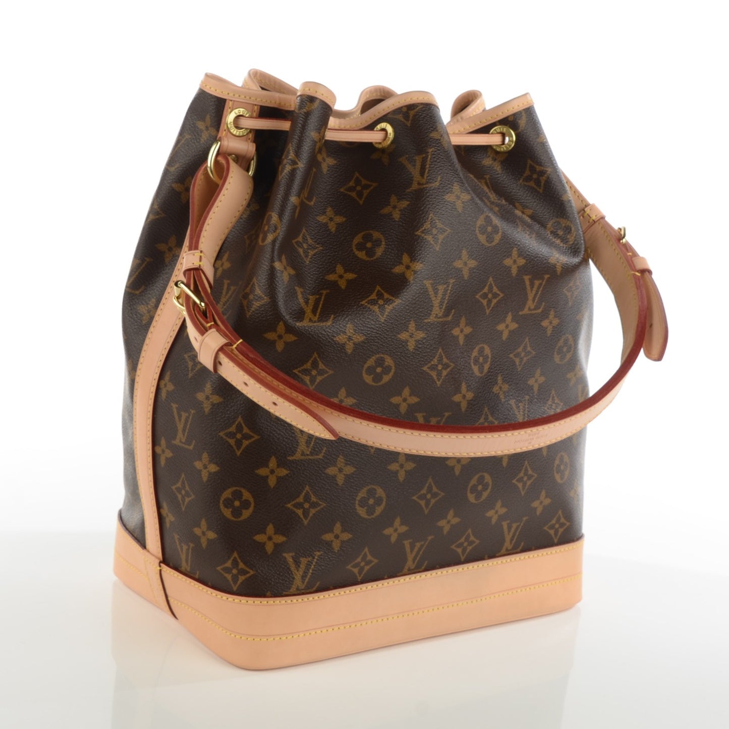 Monogram Noe