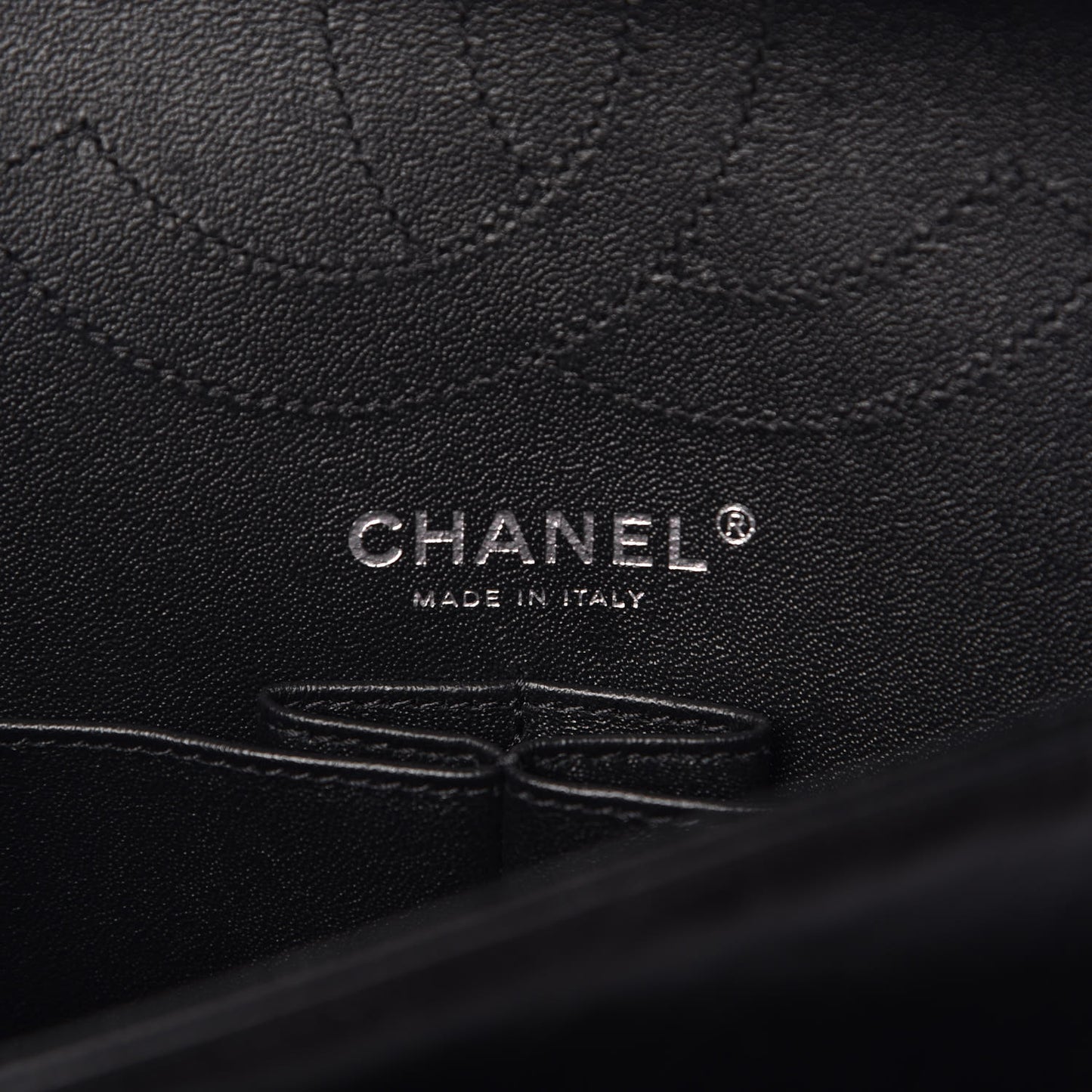 Aged Calfskin Chevron Quilted 2.55 Reissue 225 Flap So Black
