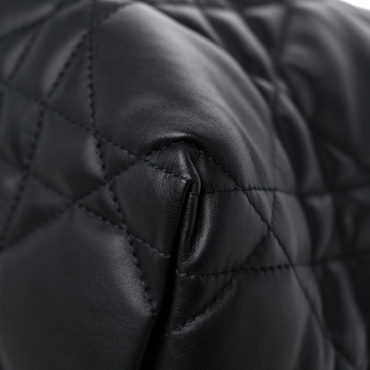Calfskin Macrocannage Large Toujours Black