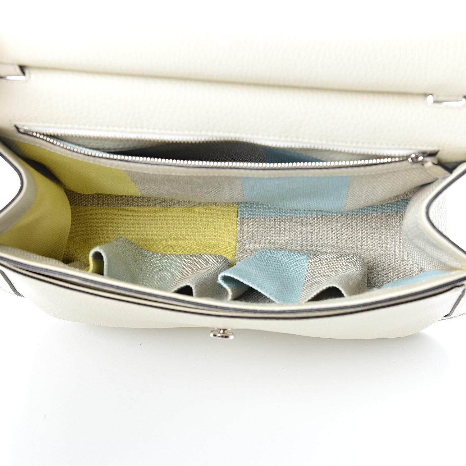 Gucci Pebbled Calfskin Medium Bamboo Daily Flap Shoulder Bag Mystic White 5 of 9
