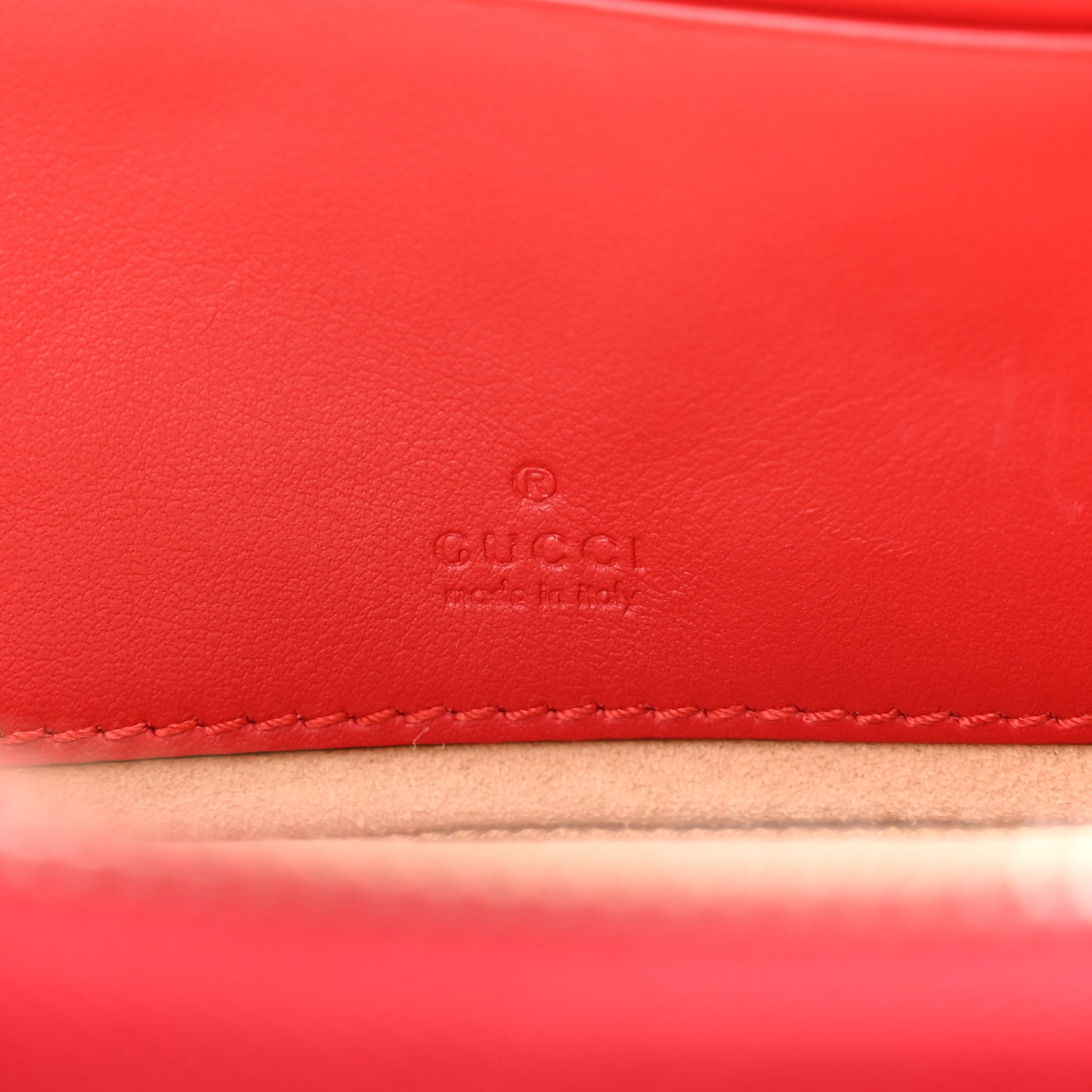 Calfskin Matelasse Mini GG Marmont Chain Crossbody Bag Hibiscus Red