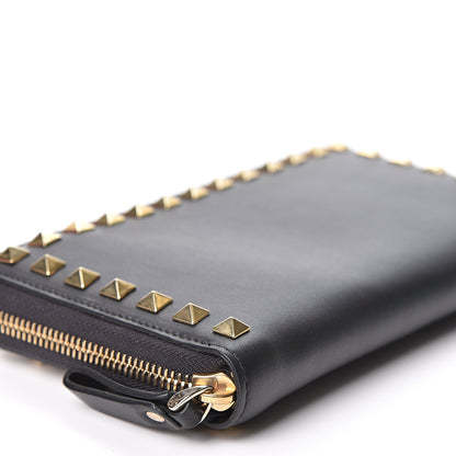 Valentino Garavani Calfskin Rockstud Zip Around Wallet Black 8 of 10