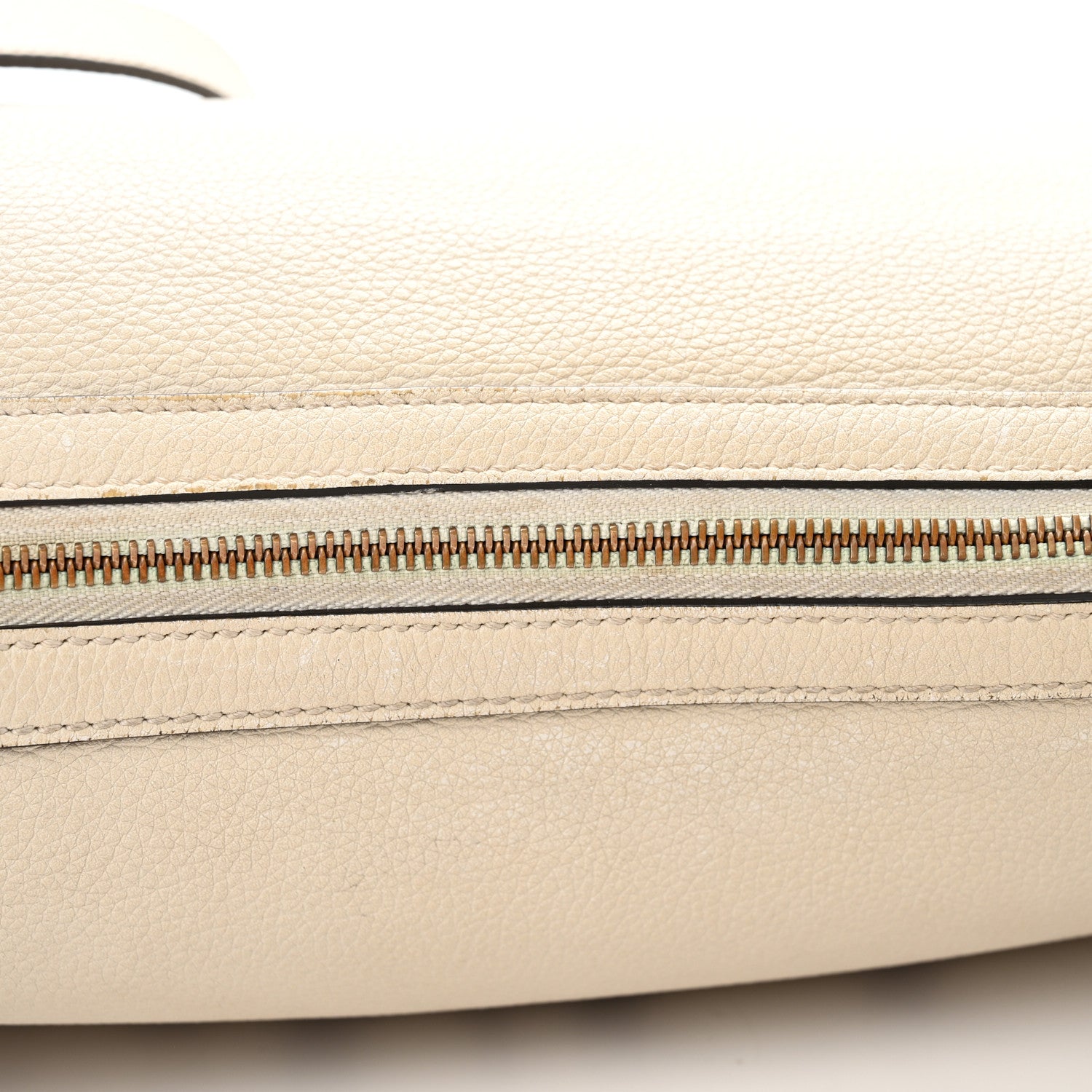 Gucci Grained Calfskin Logo Half Moon Hobo White 11 of 16