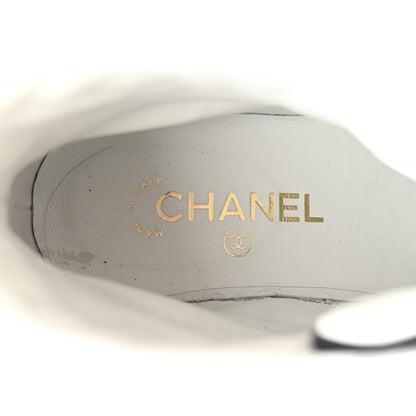 Chanel Shiny Goatskin Calfskin Quilted Lace Up Combat Boots 39 White Black 7 of 10